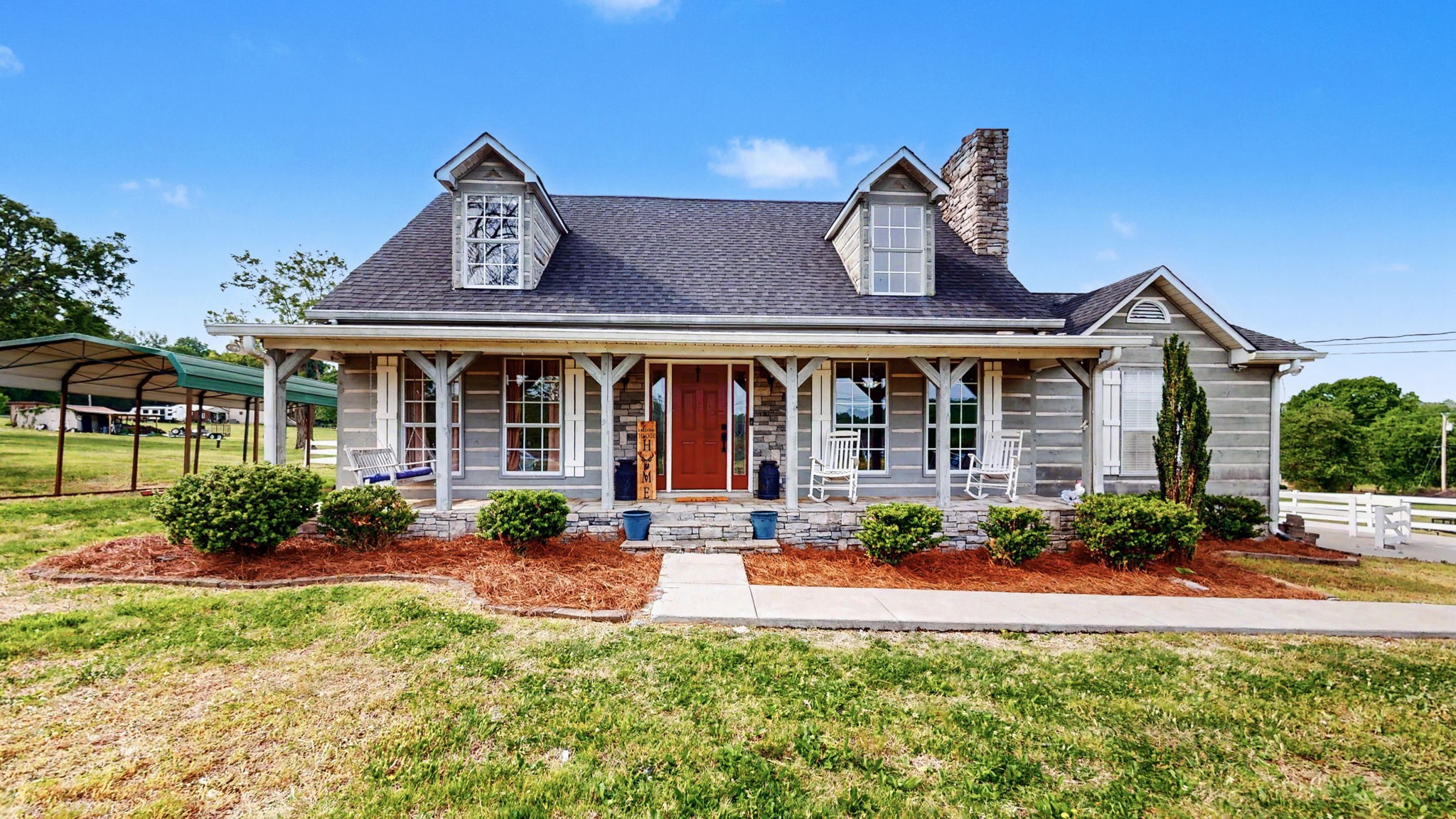 886 Chicken Rd