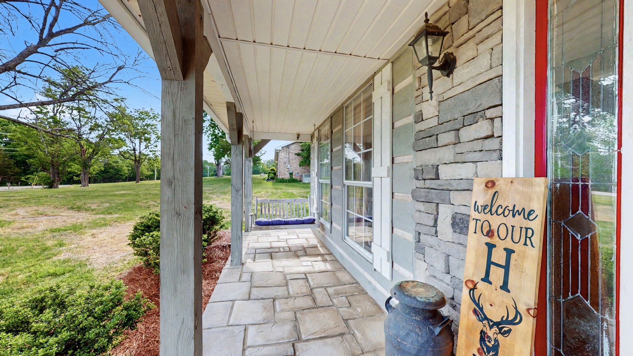 886 Chicken Rd