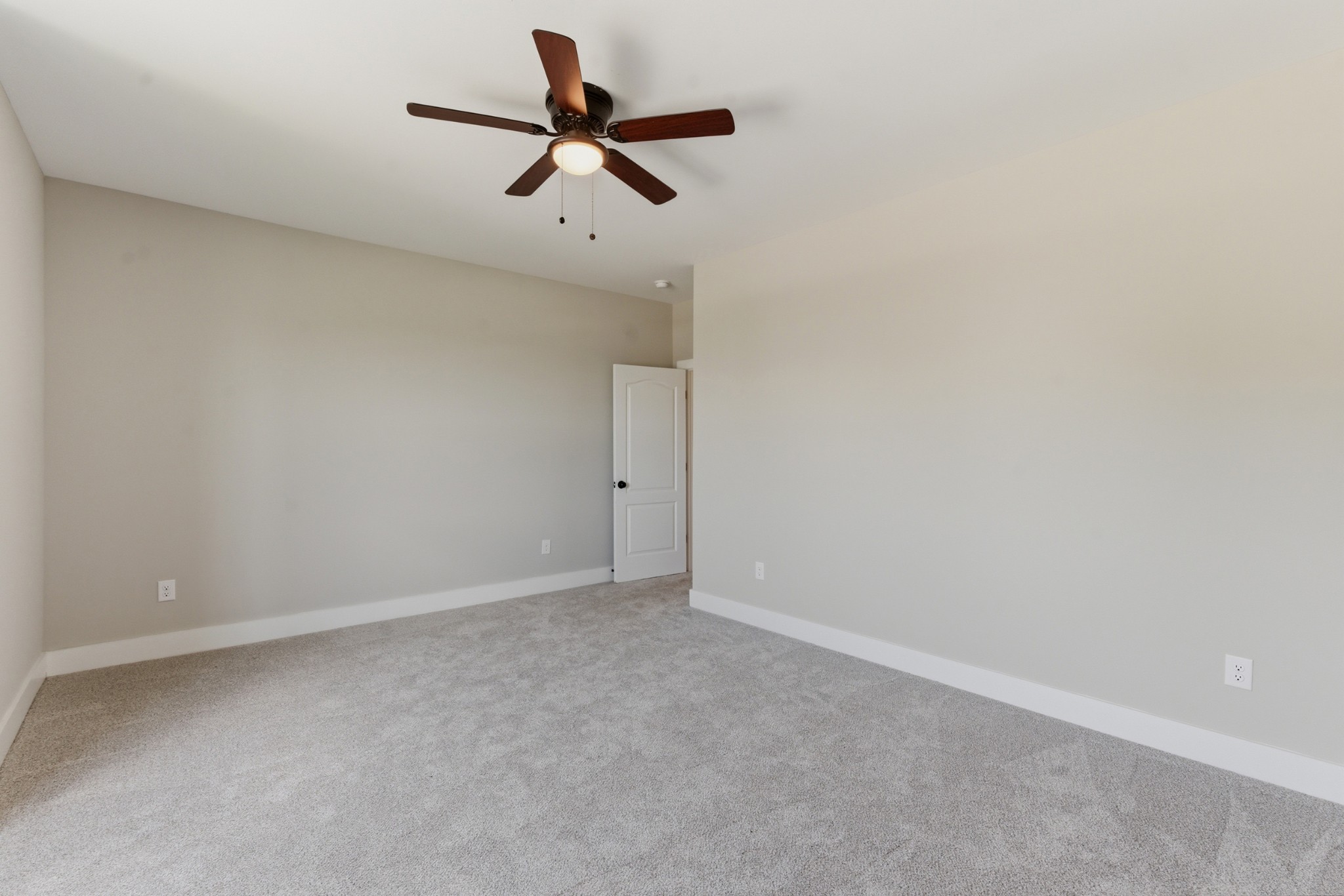 1760 W Main St