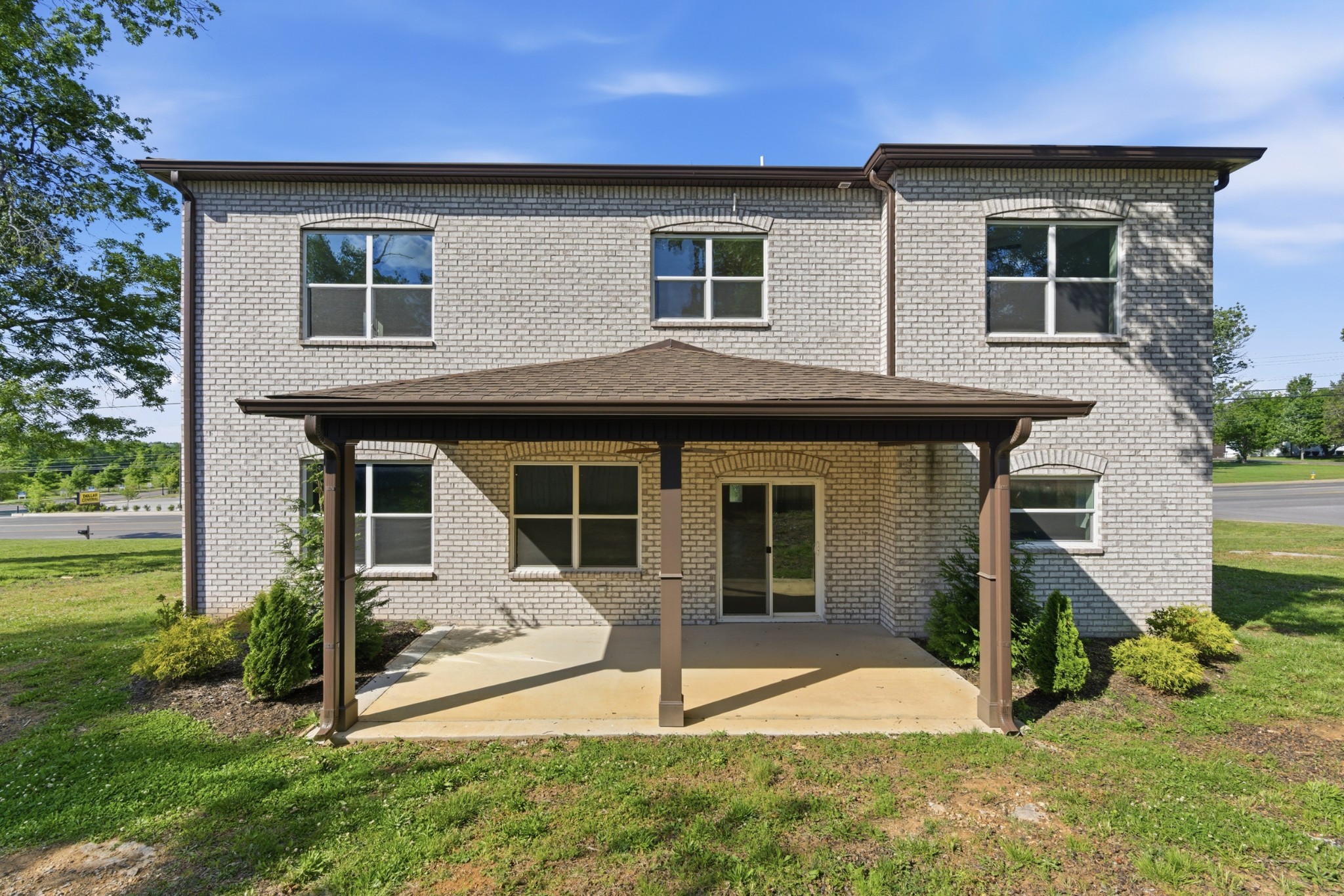 1760 W Main St