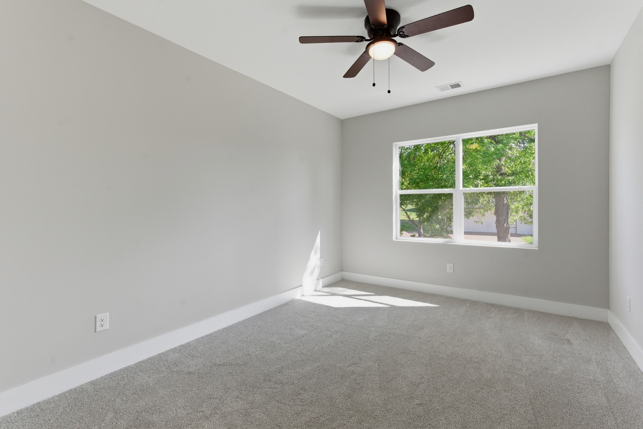 1760 W Main St