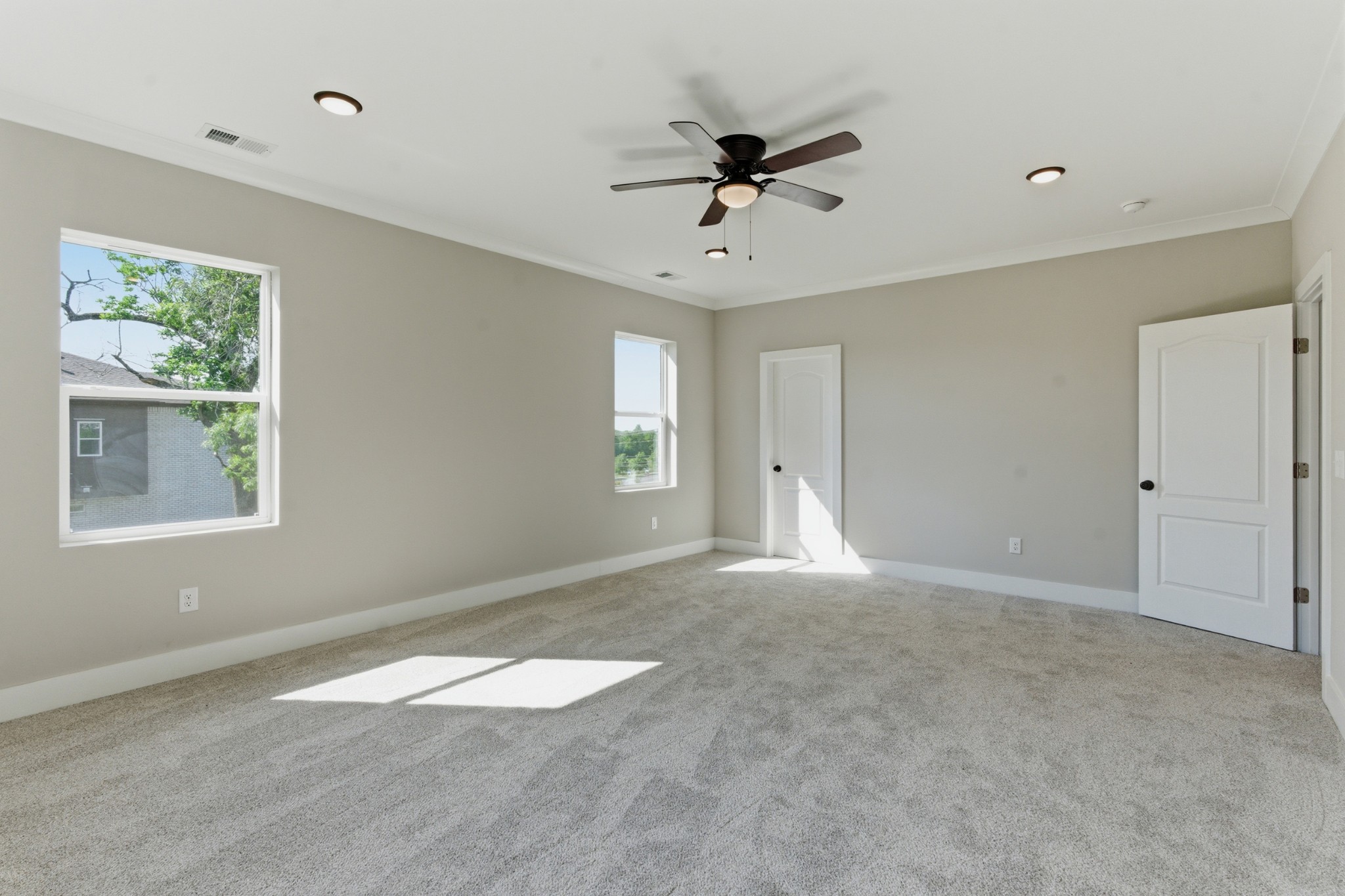 1760 W Main St