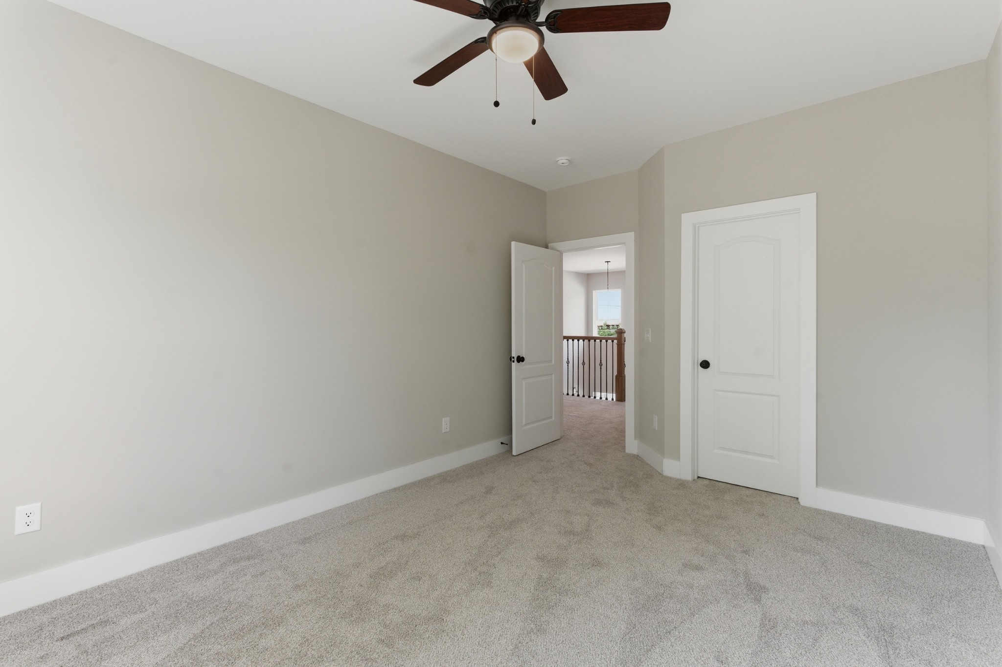 1760 W Main St