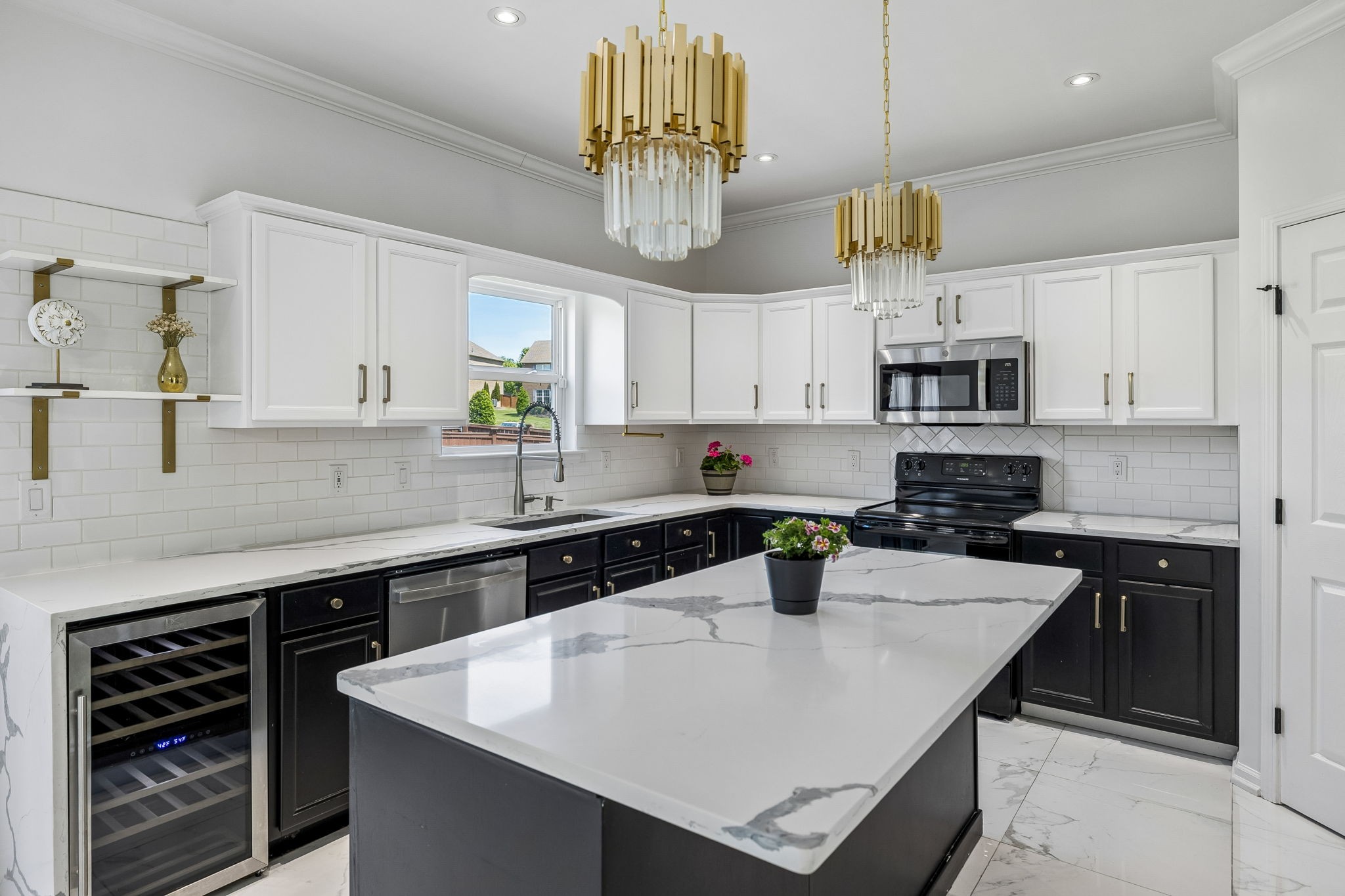 3443 Blackberry Ln