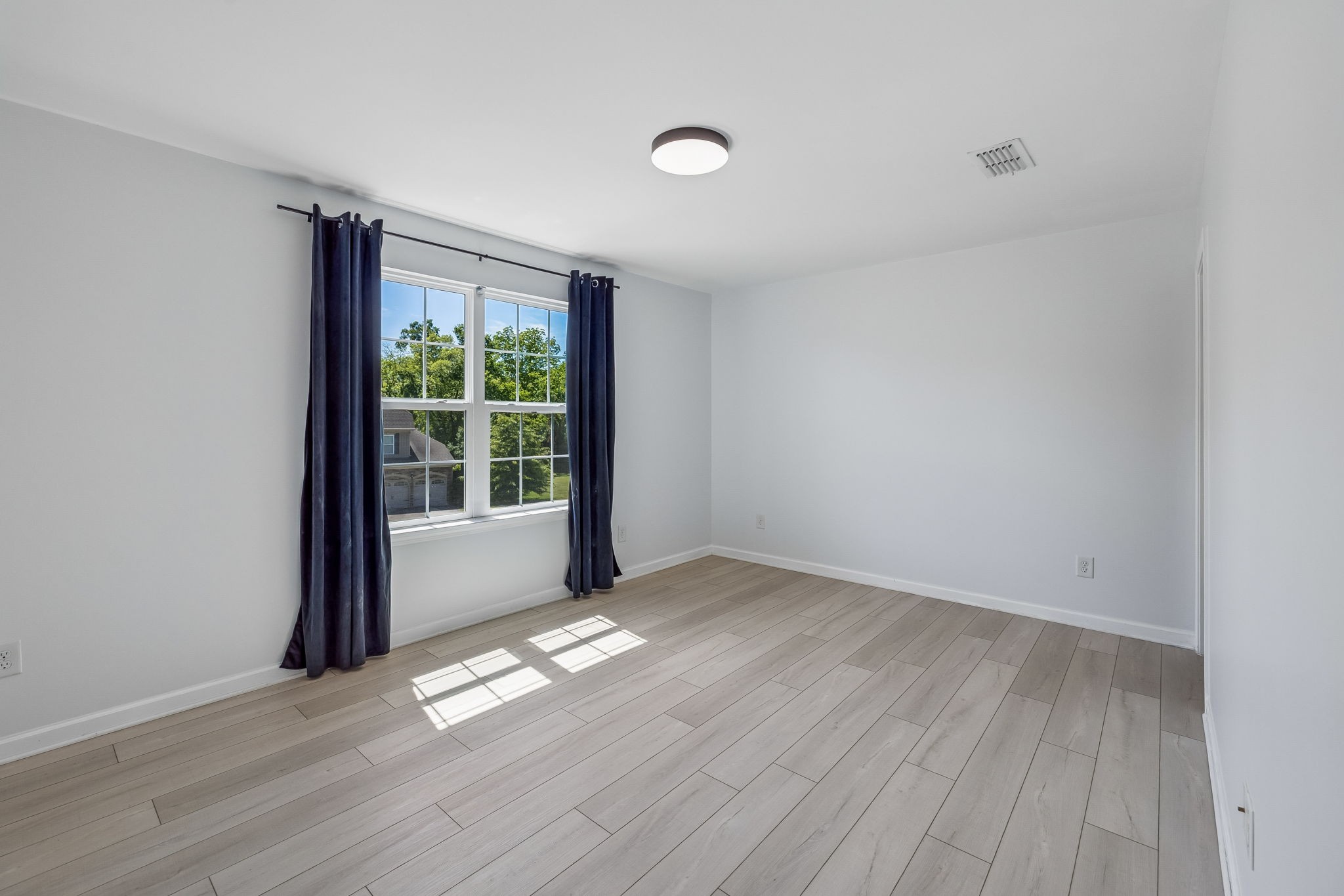 3443 Blackberry Ln