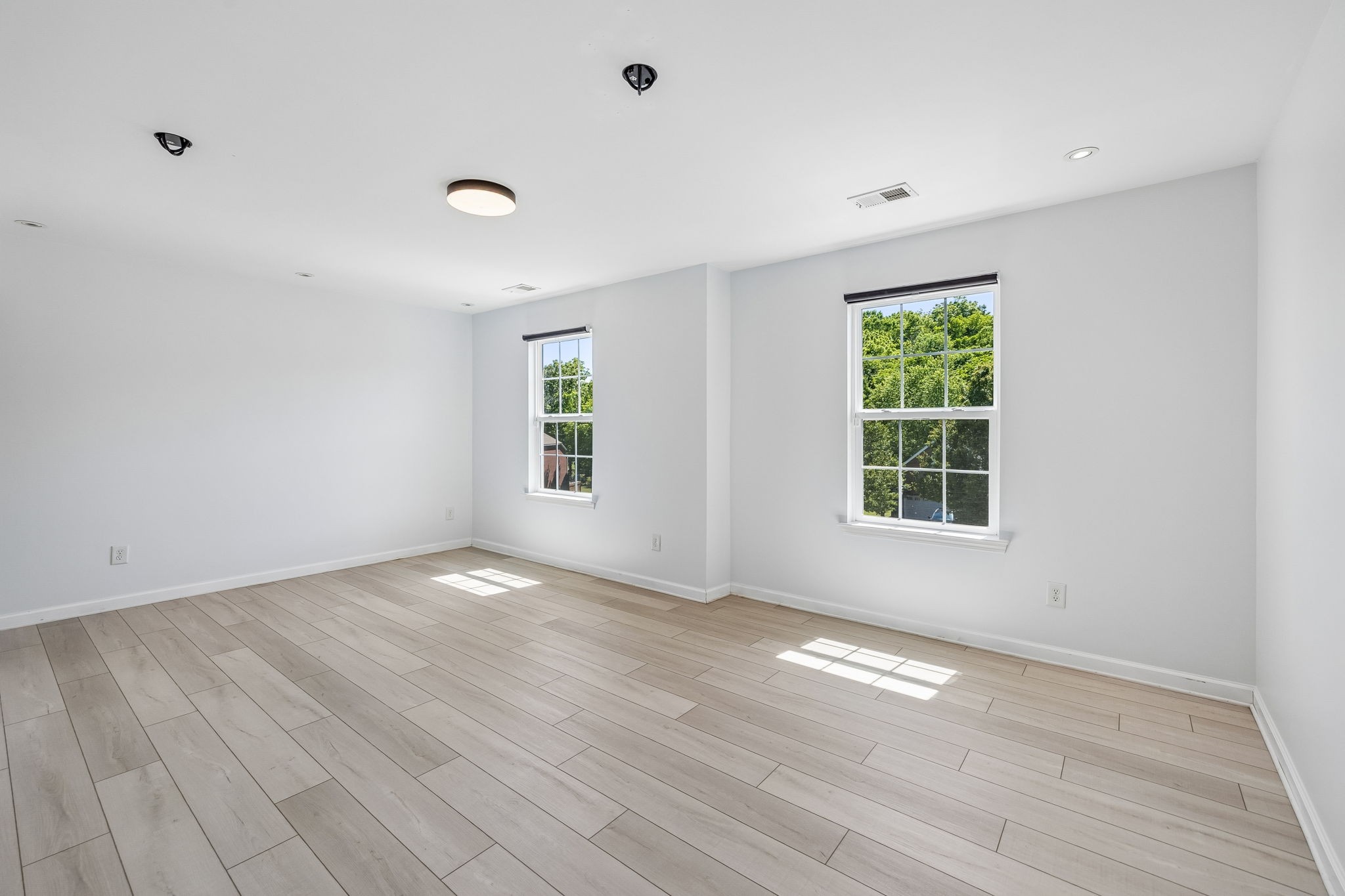 3443 Blackberry Ln