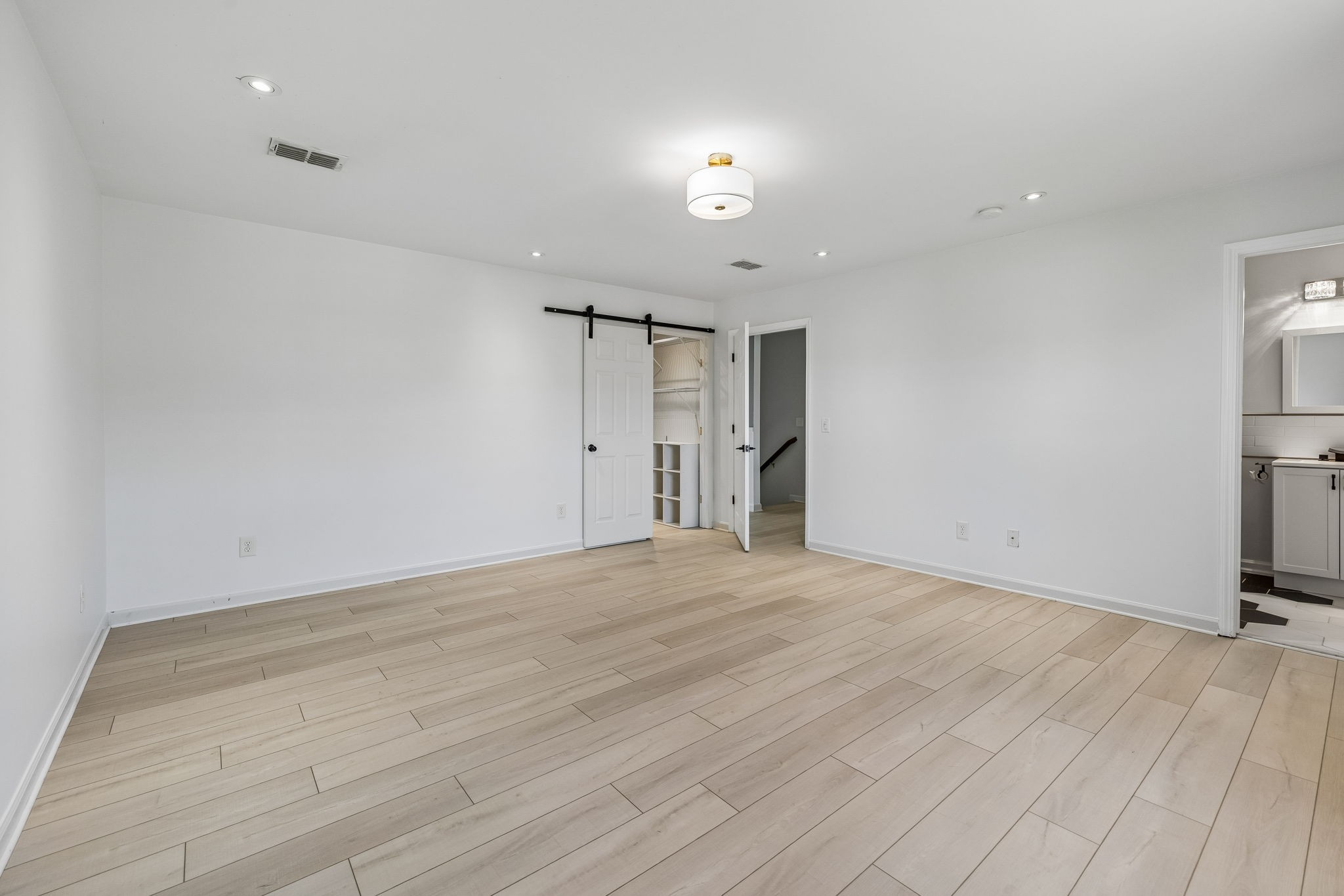 3443 Blackberry Ln