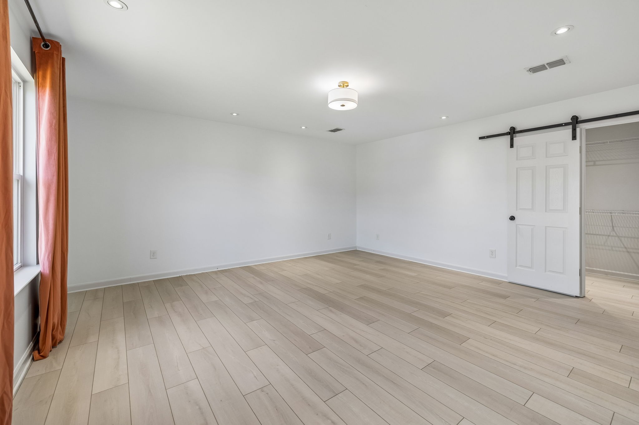 3443 Blackberry Ln