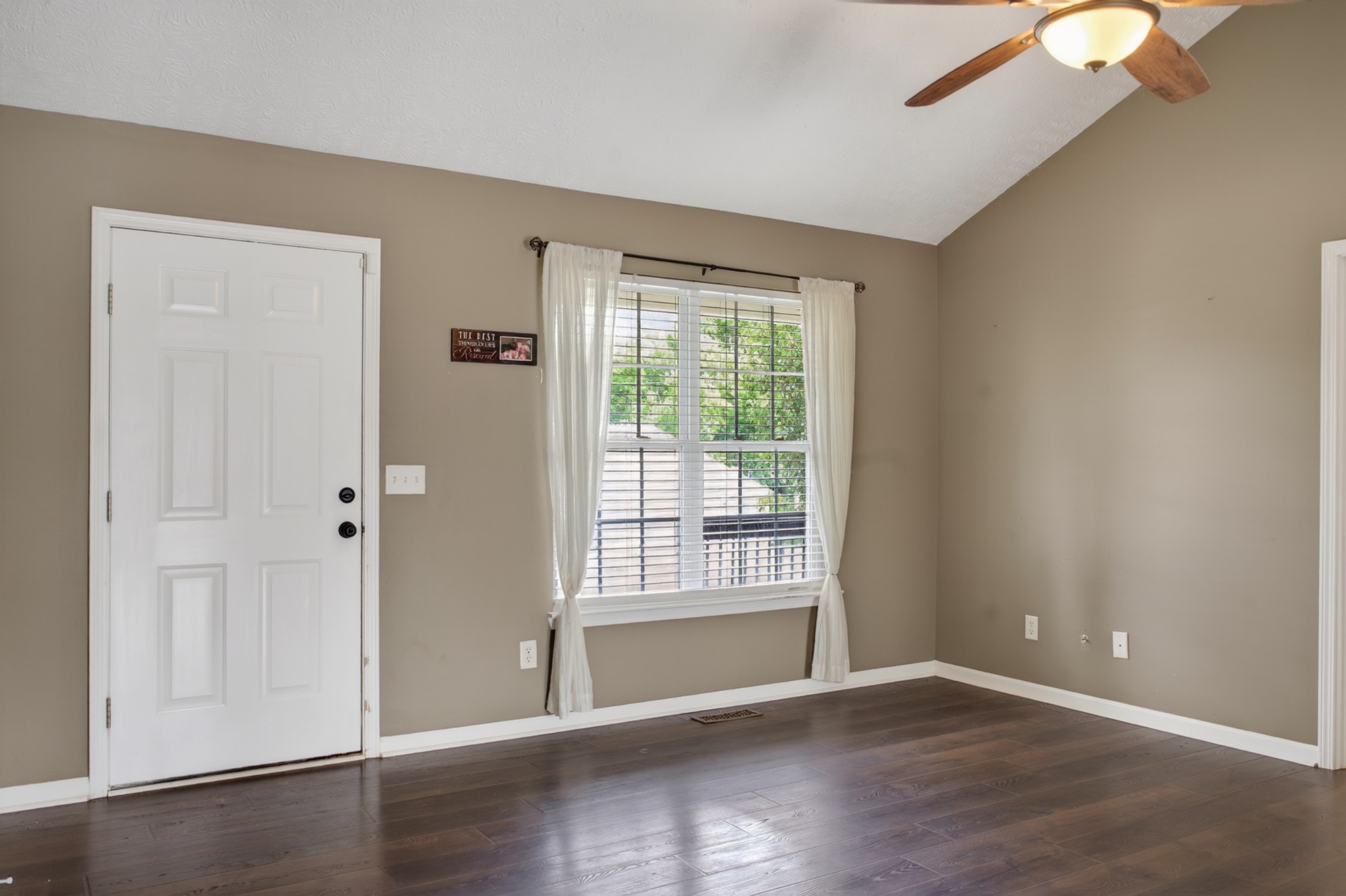 929 Pebble Beach Cir
