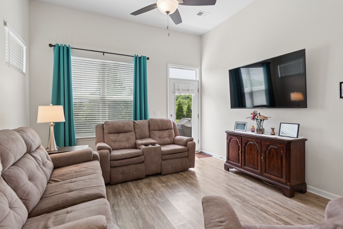 23 Holland Ridge Cir