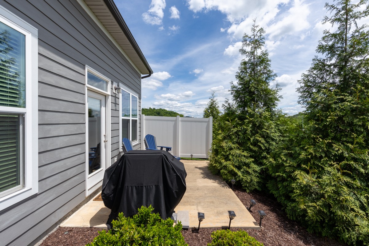 23 Holland Ridge Cir
