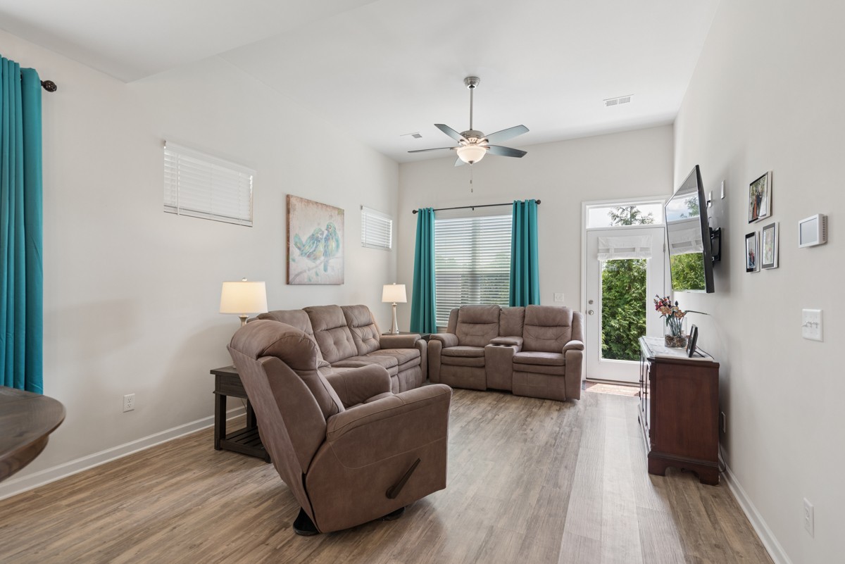 23 Holland Ridge Cir