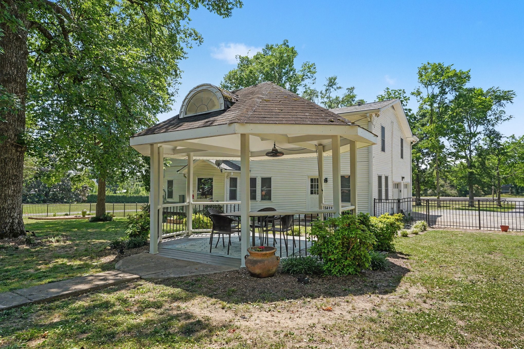 2341 Quarry Rd
