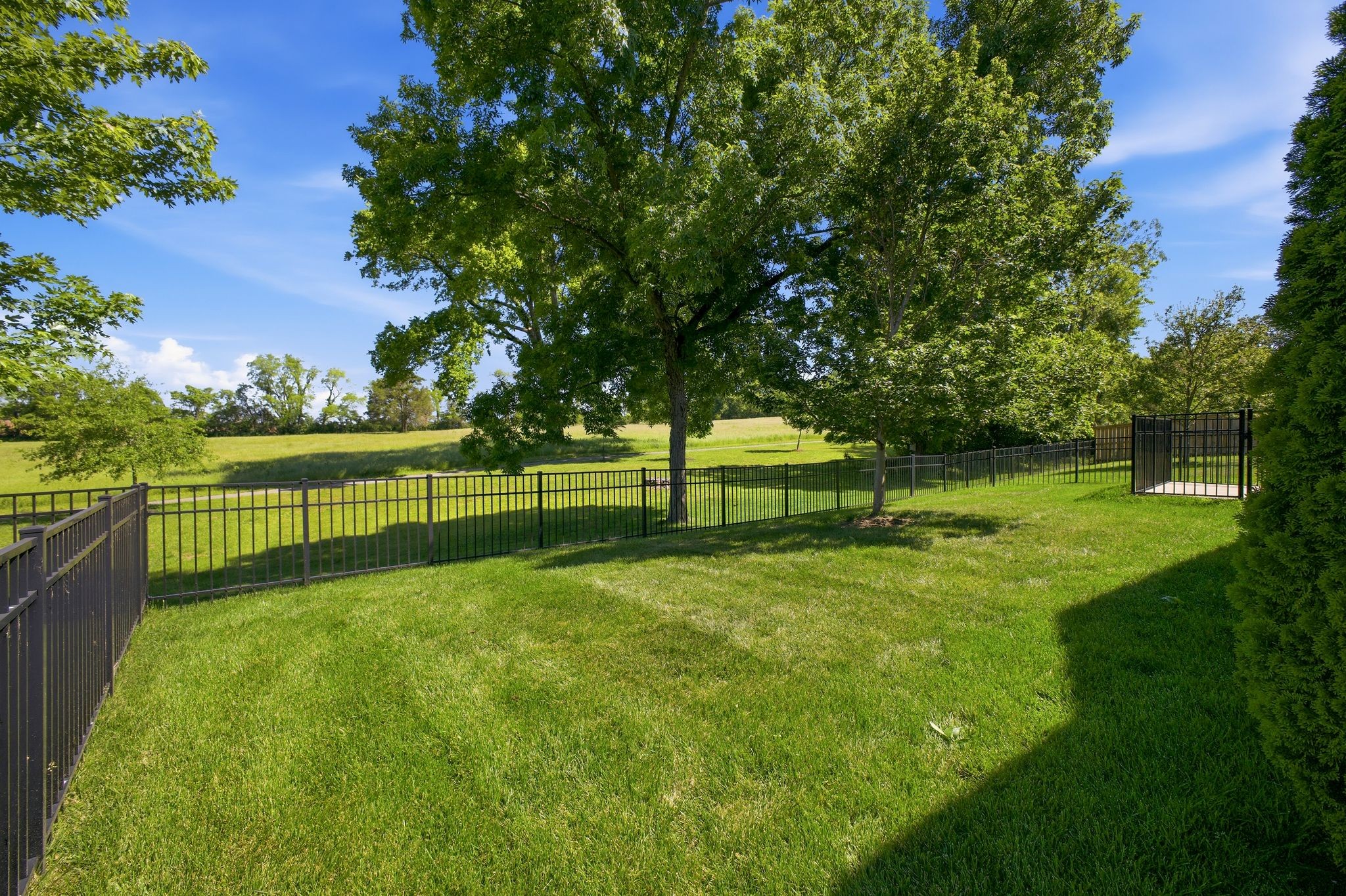 5001 Riverbank Dr