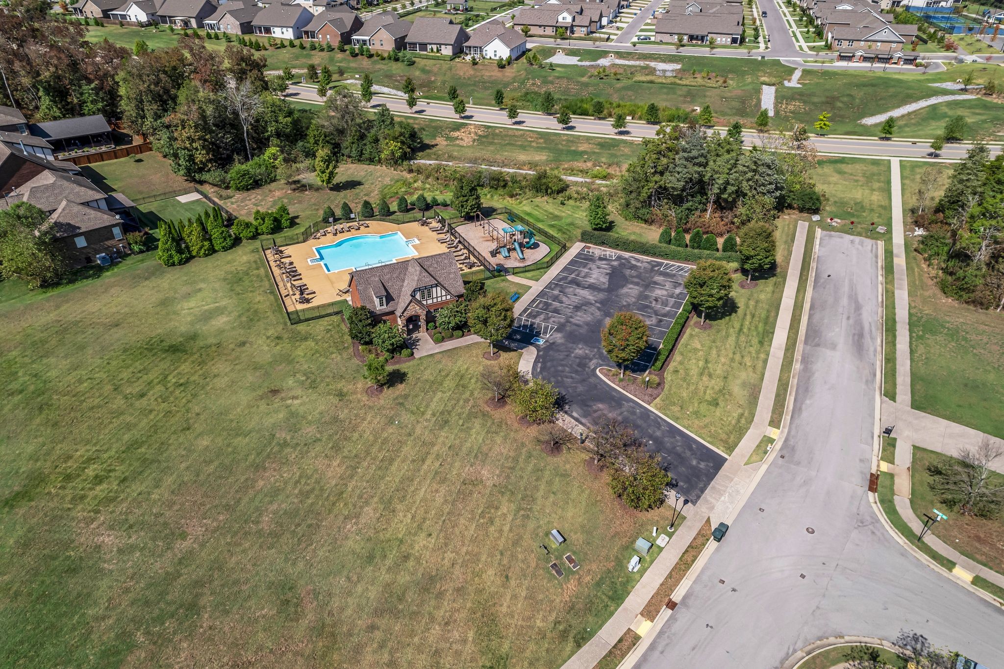 5001 Riverbank Dr