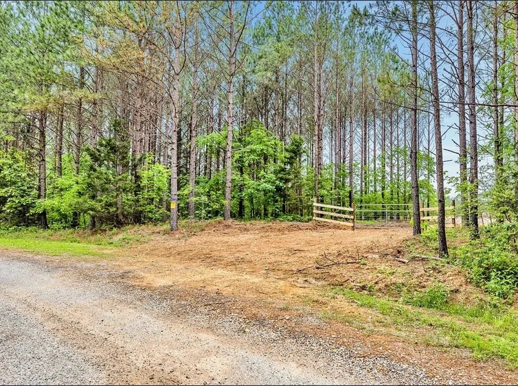 112 Cabin Rd