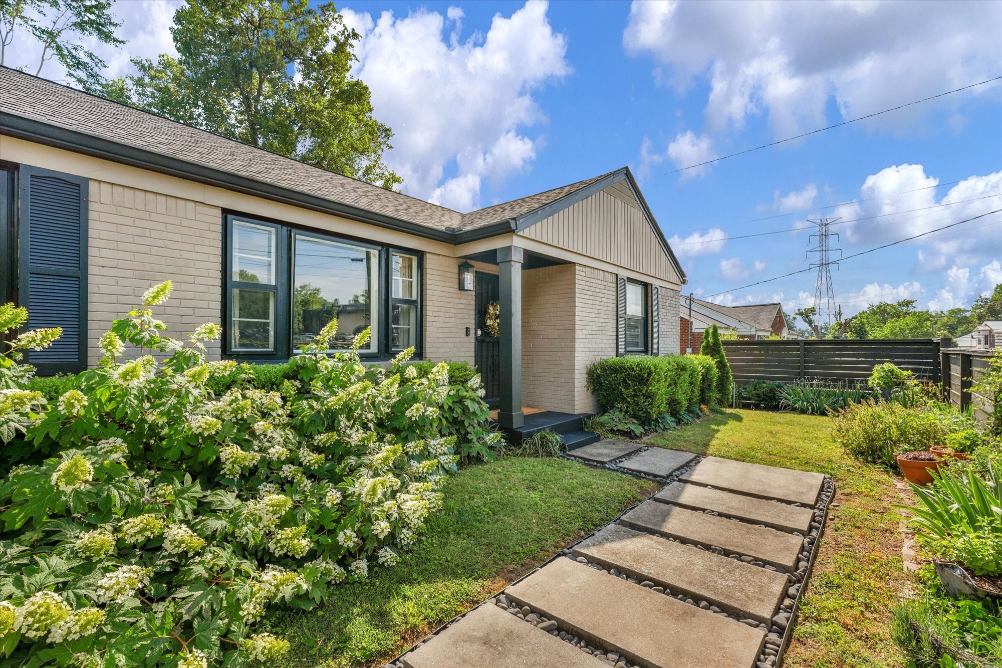2809 Emery Dr