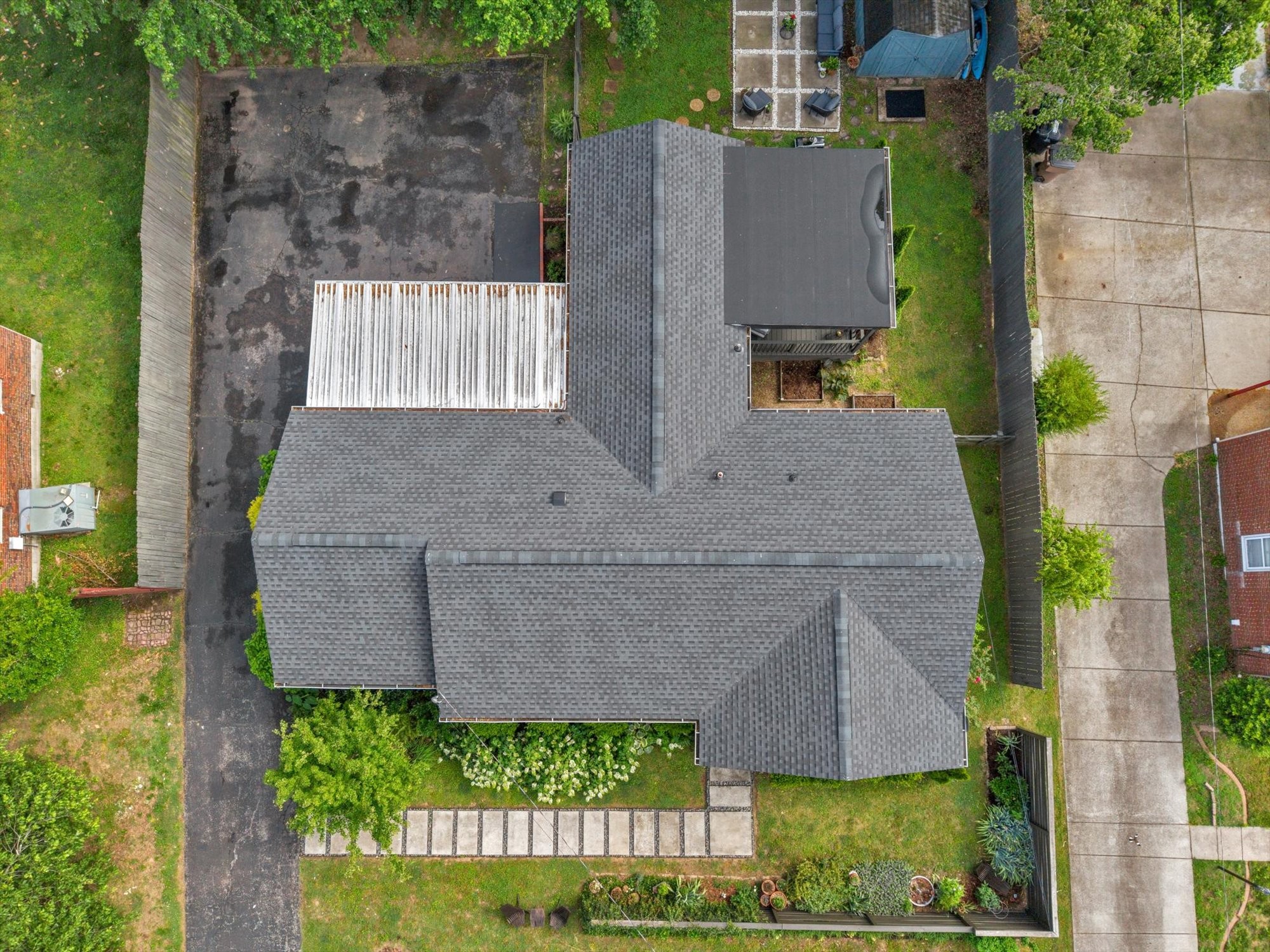 2809 Emery Dr