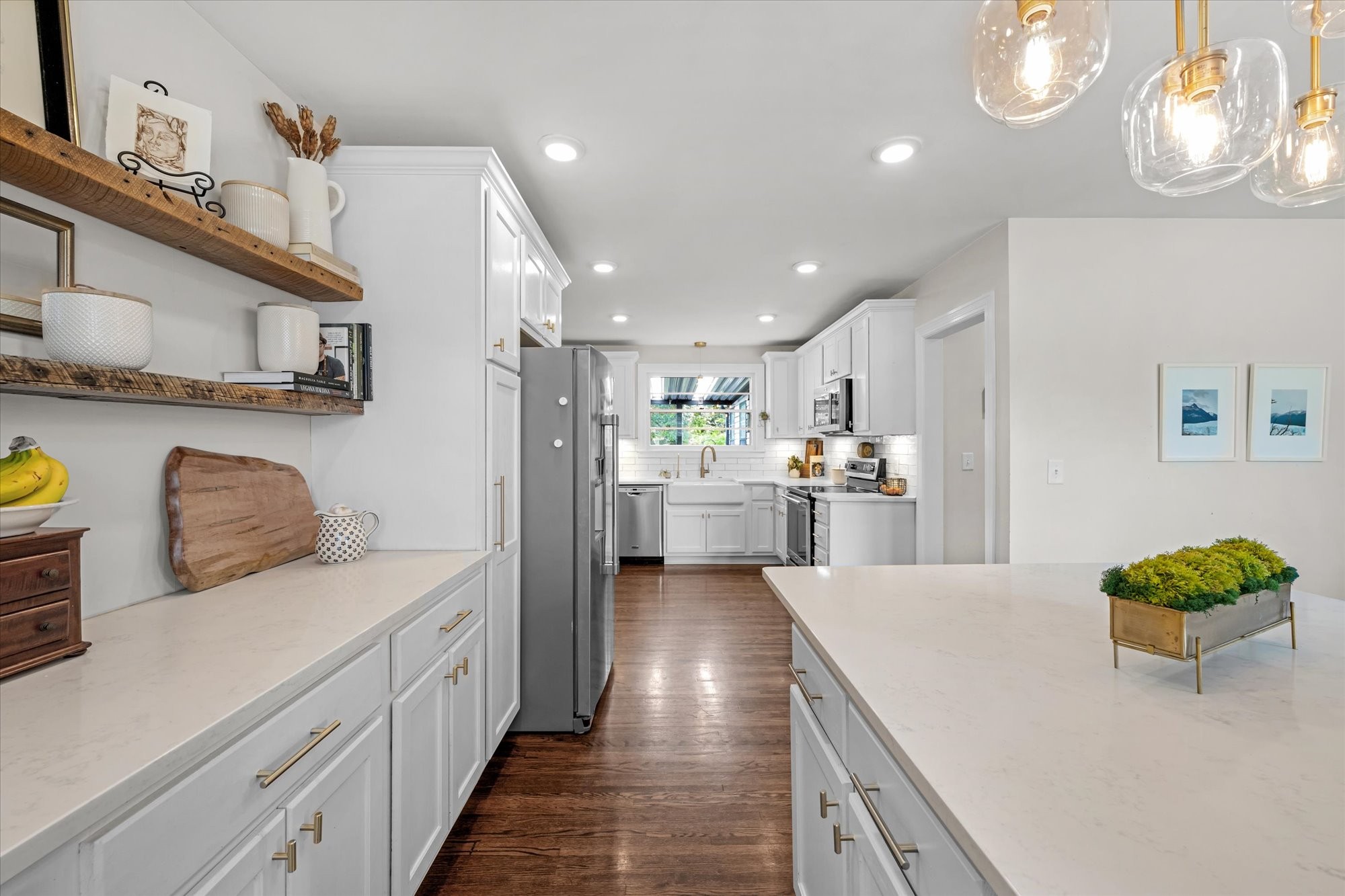 2809 Emery Dr