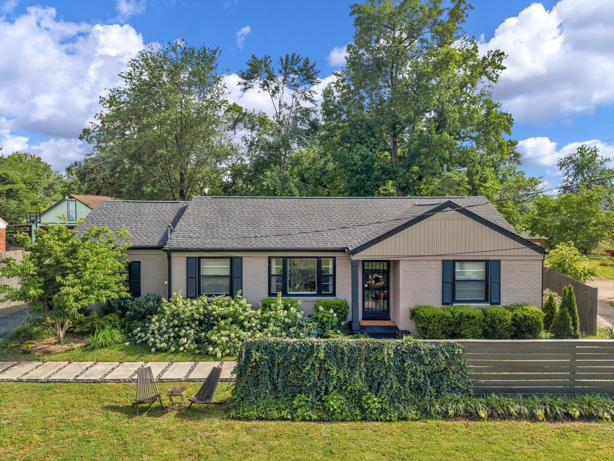 2809 Emery Dr