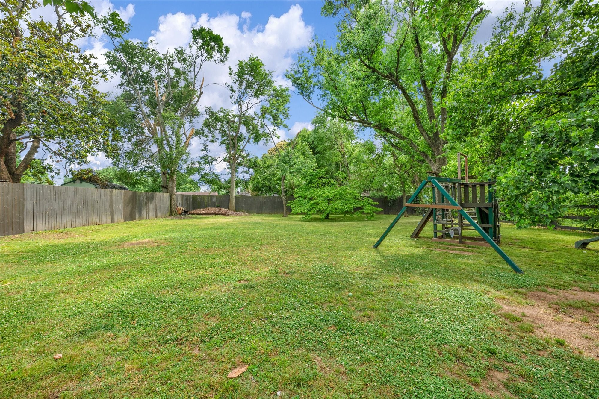 2809 Emery Dr