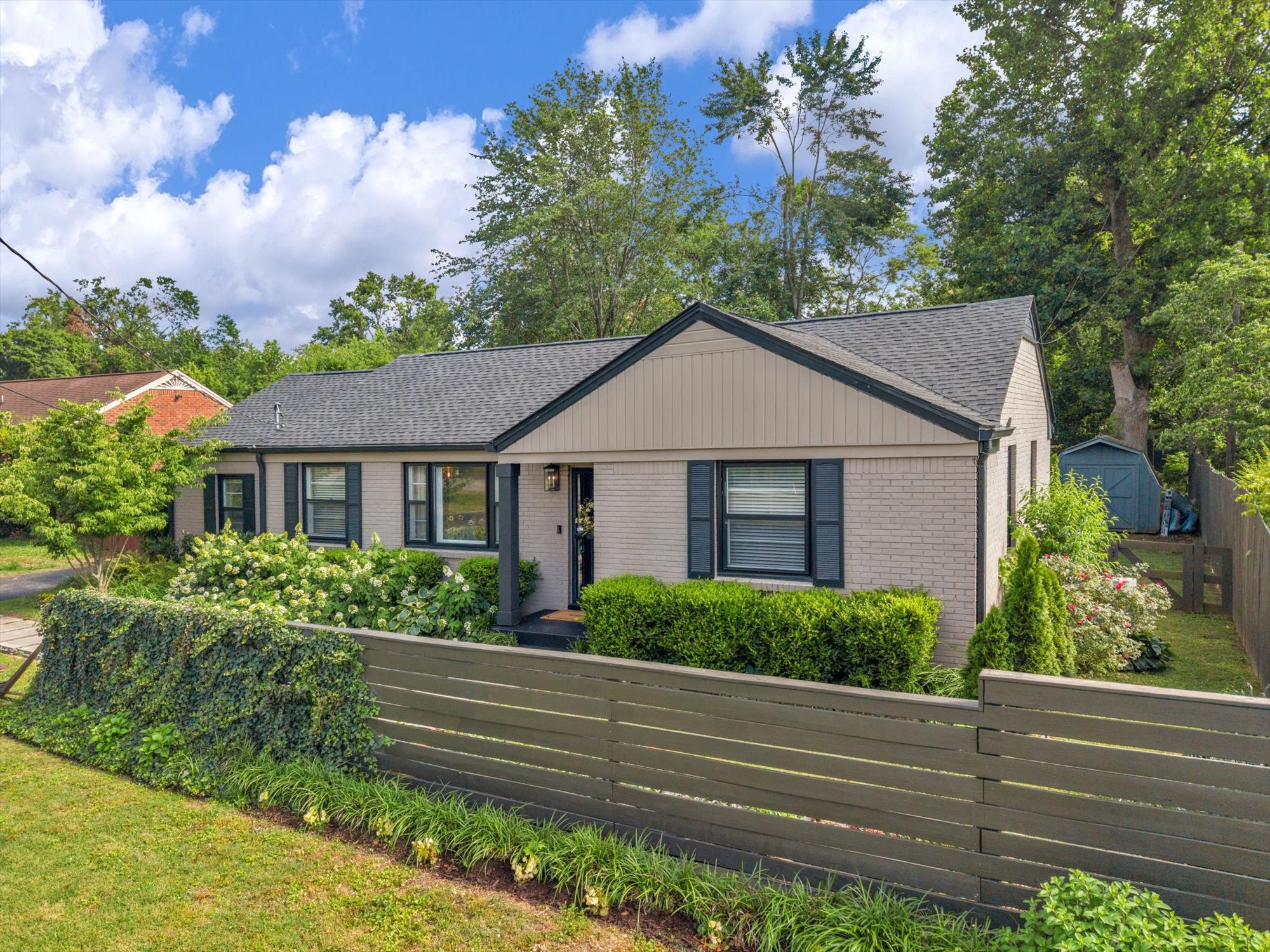 2809 Emery Dr