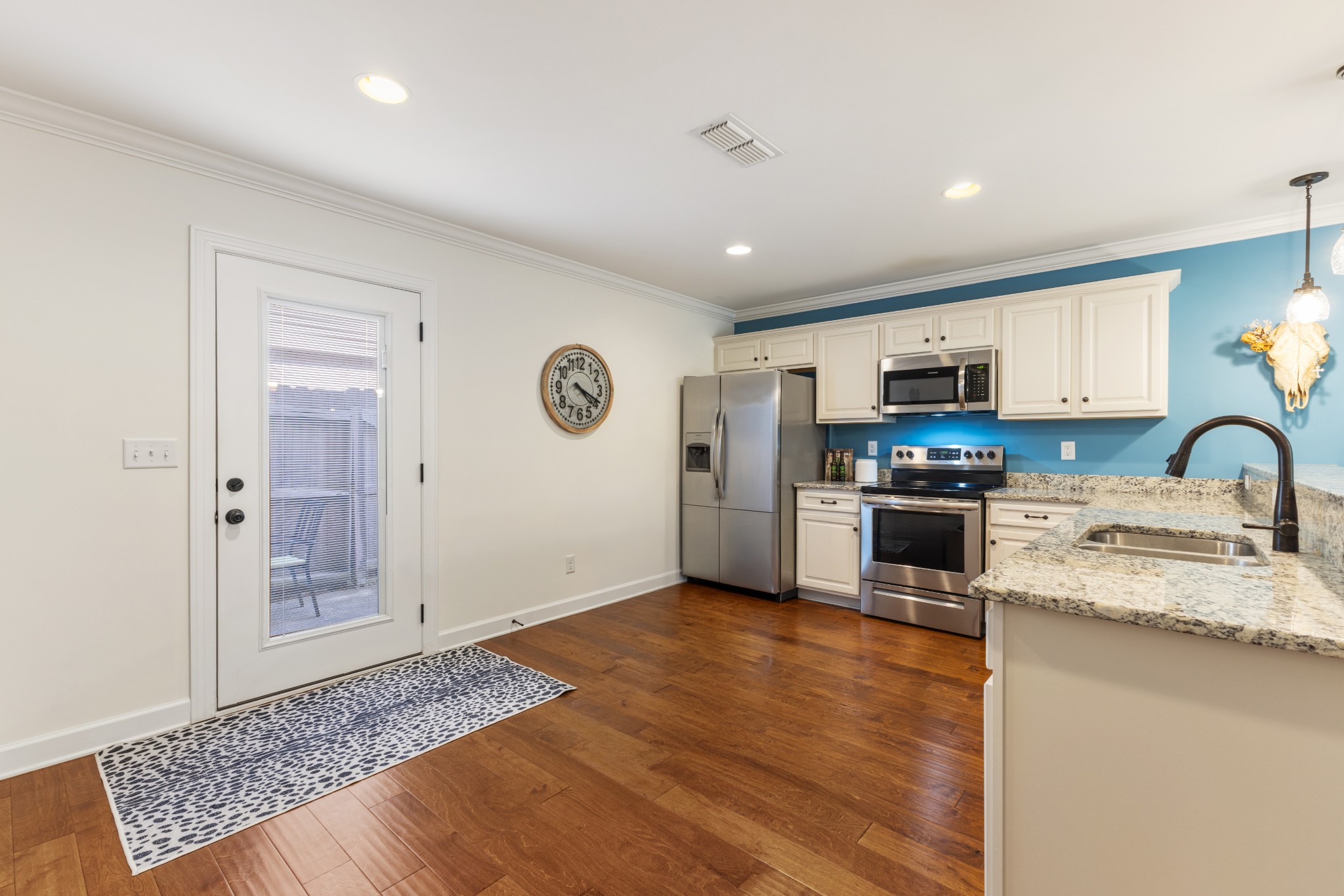 2506 E Main St Unit: A6