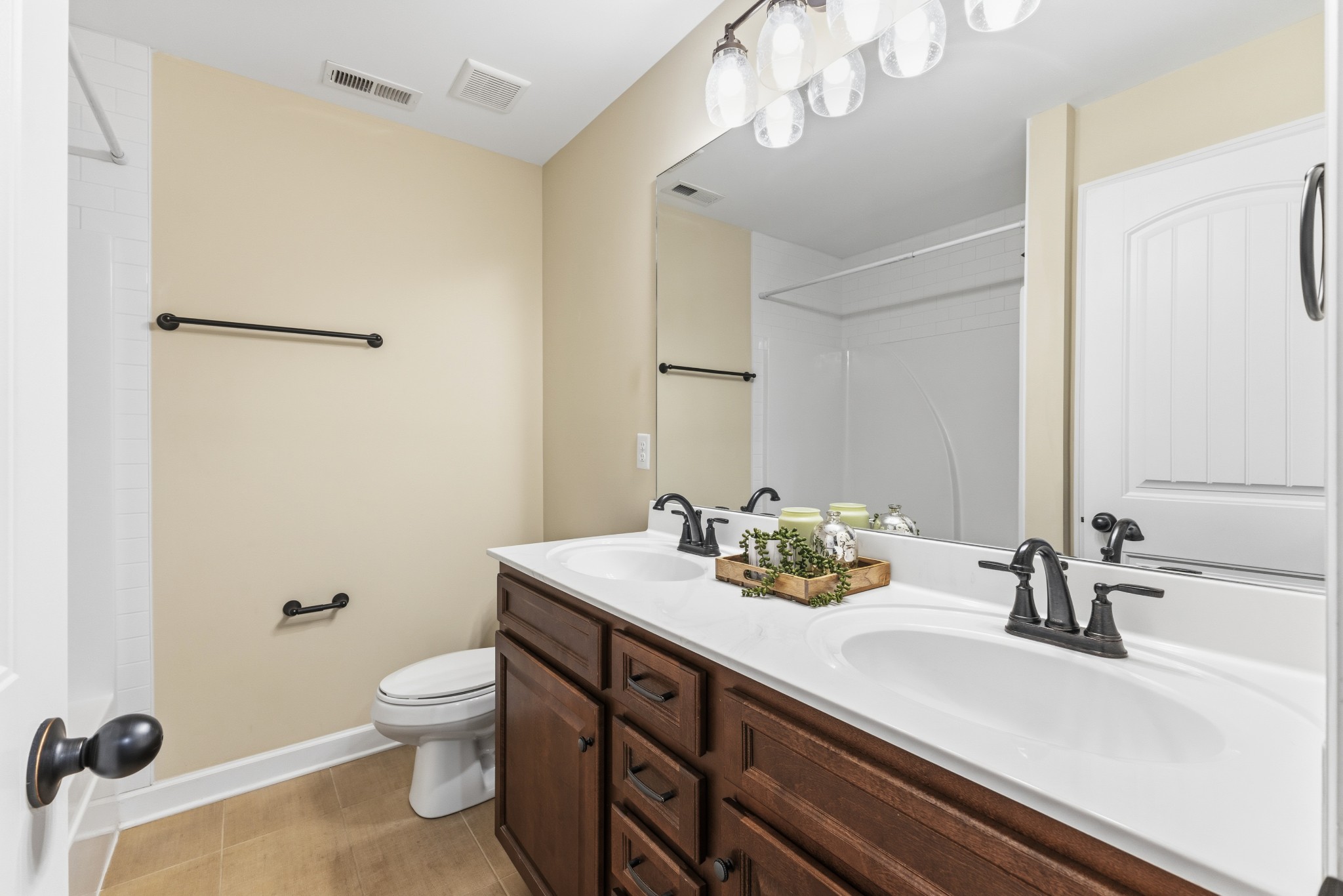 2506 E Main St Unit: A6