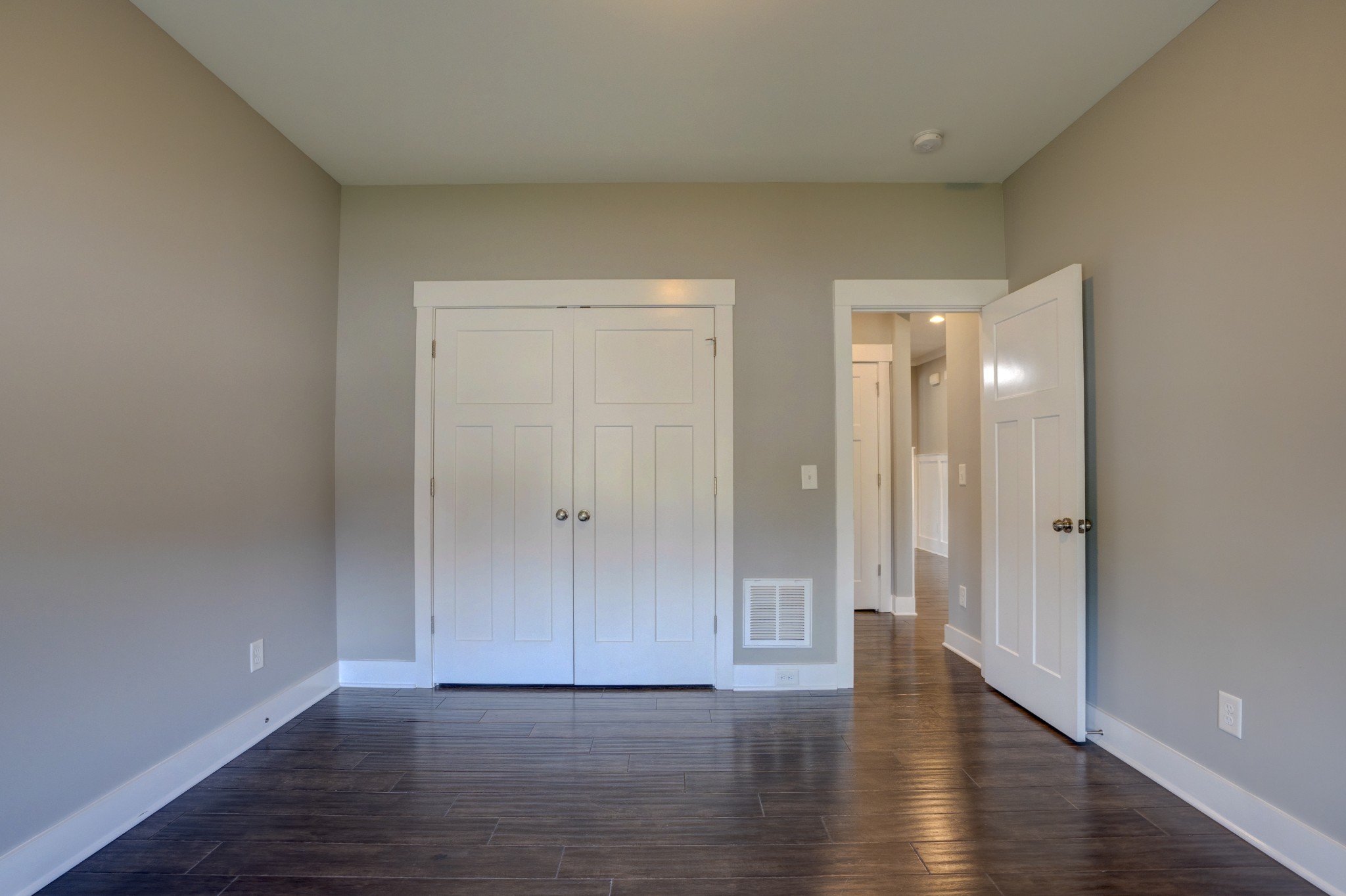 2001 Oliver Dr
