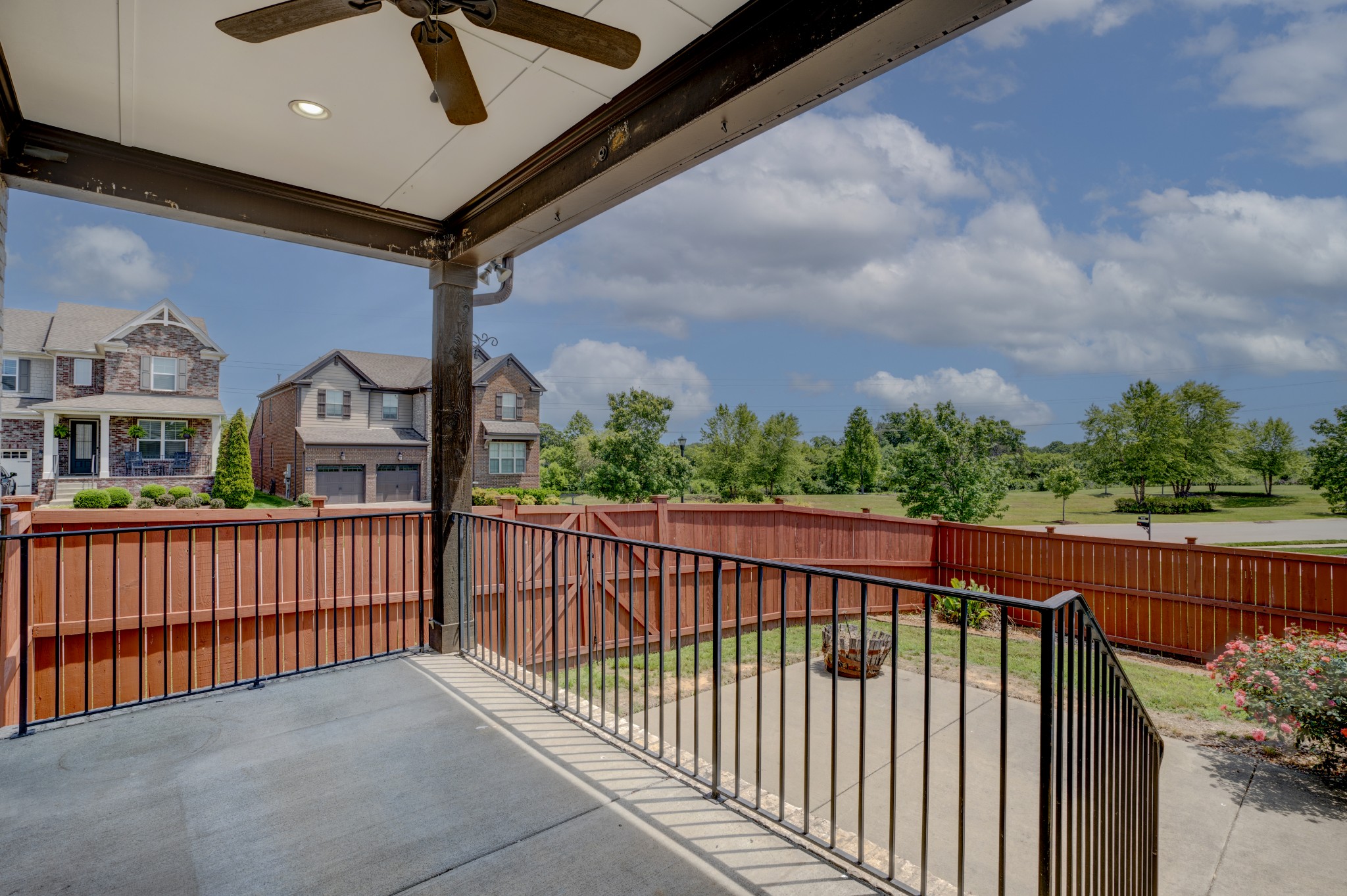 2001 Oliver Dr