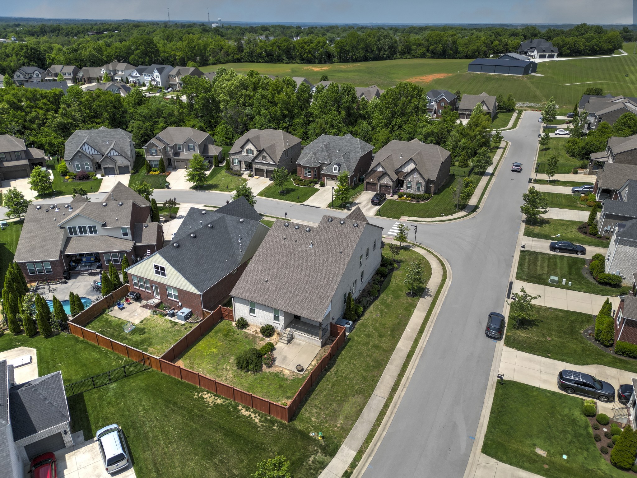 2001 Oliver Dr