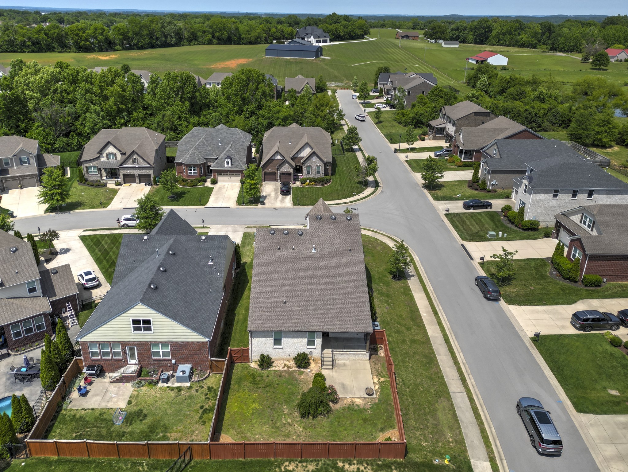 2001 Oliver Dr