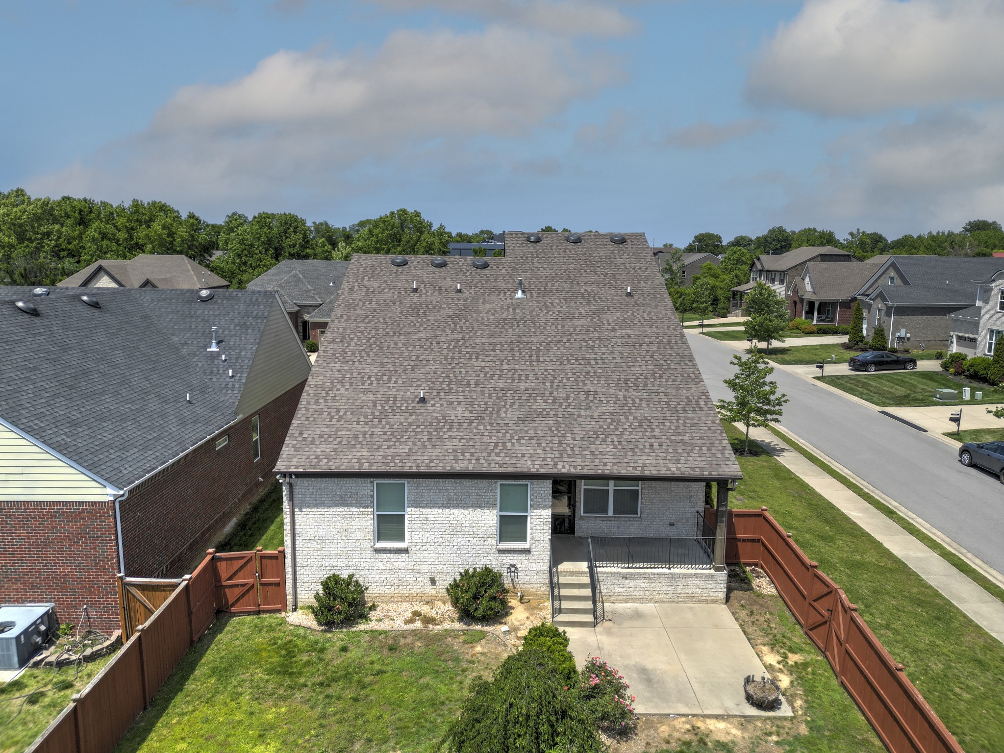 2001 Oliver Dr