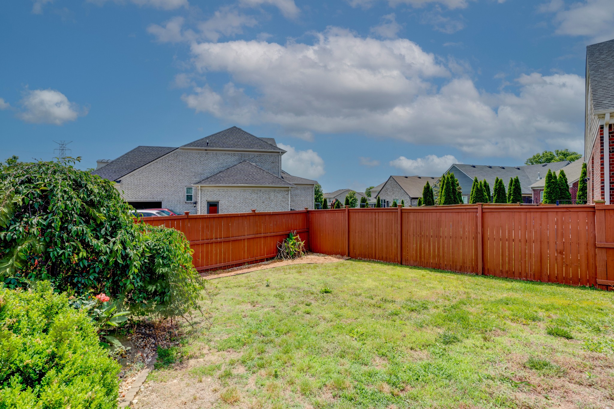 2001 Oliver Dr