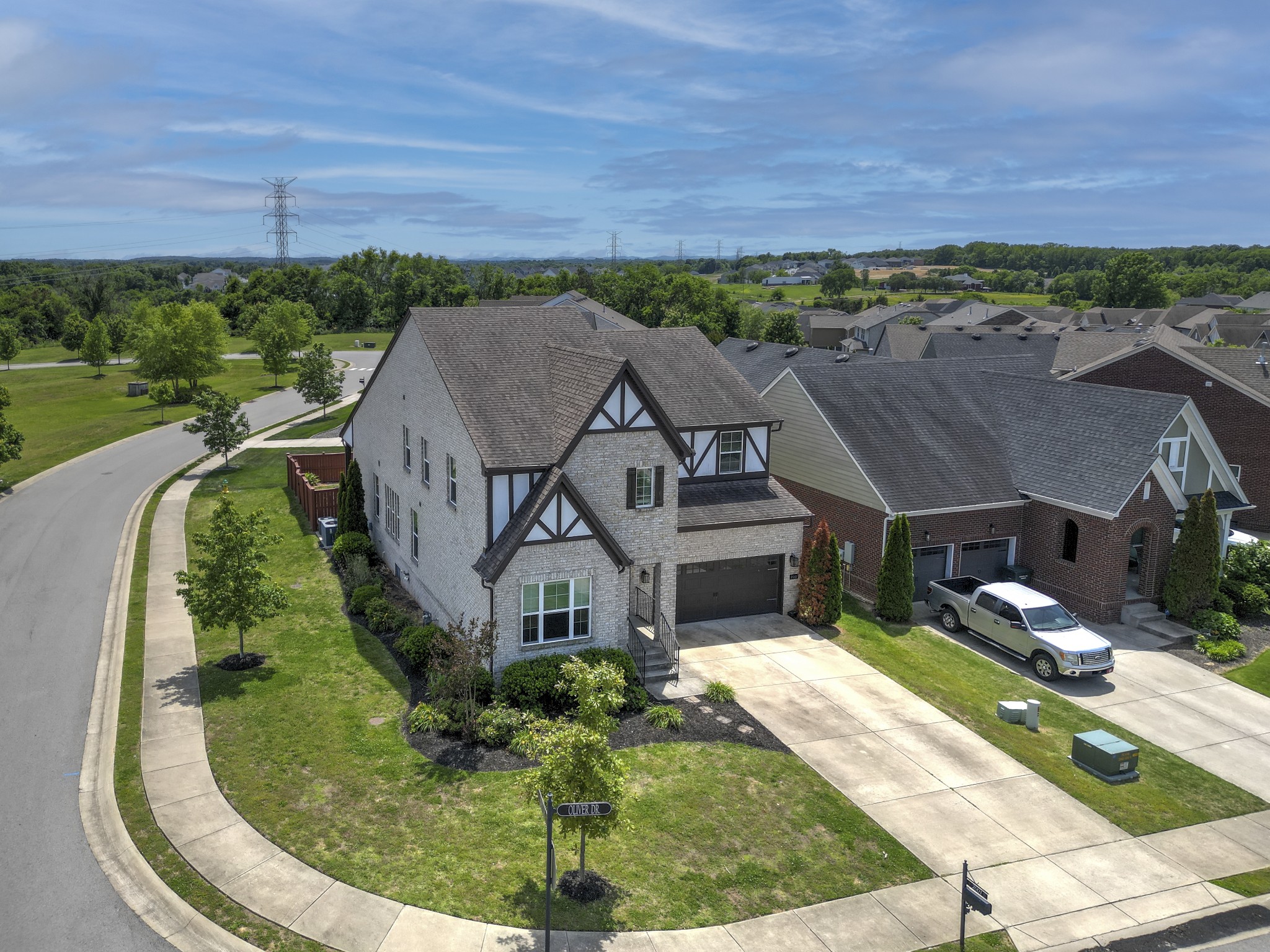 2001 Oliver Dr