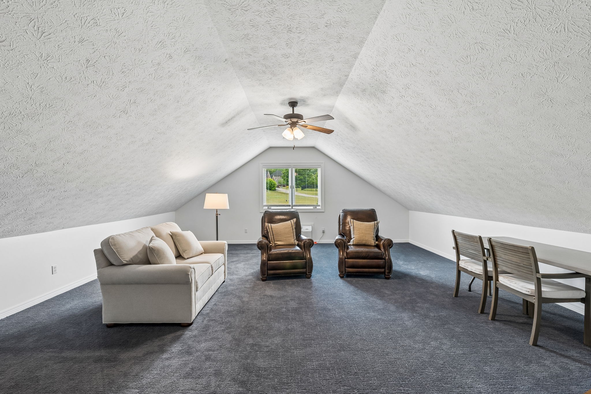 516 Lexington Dr