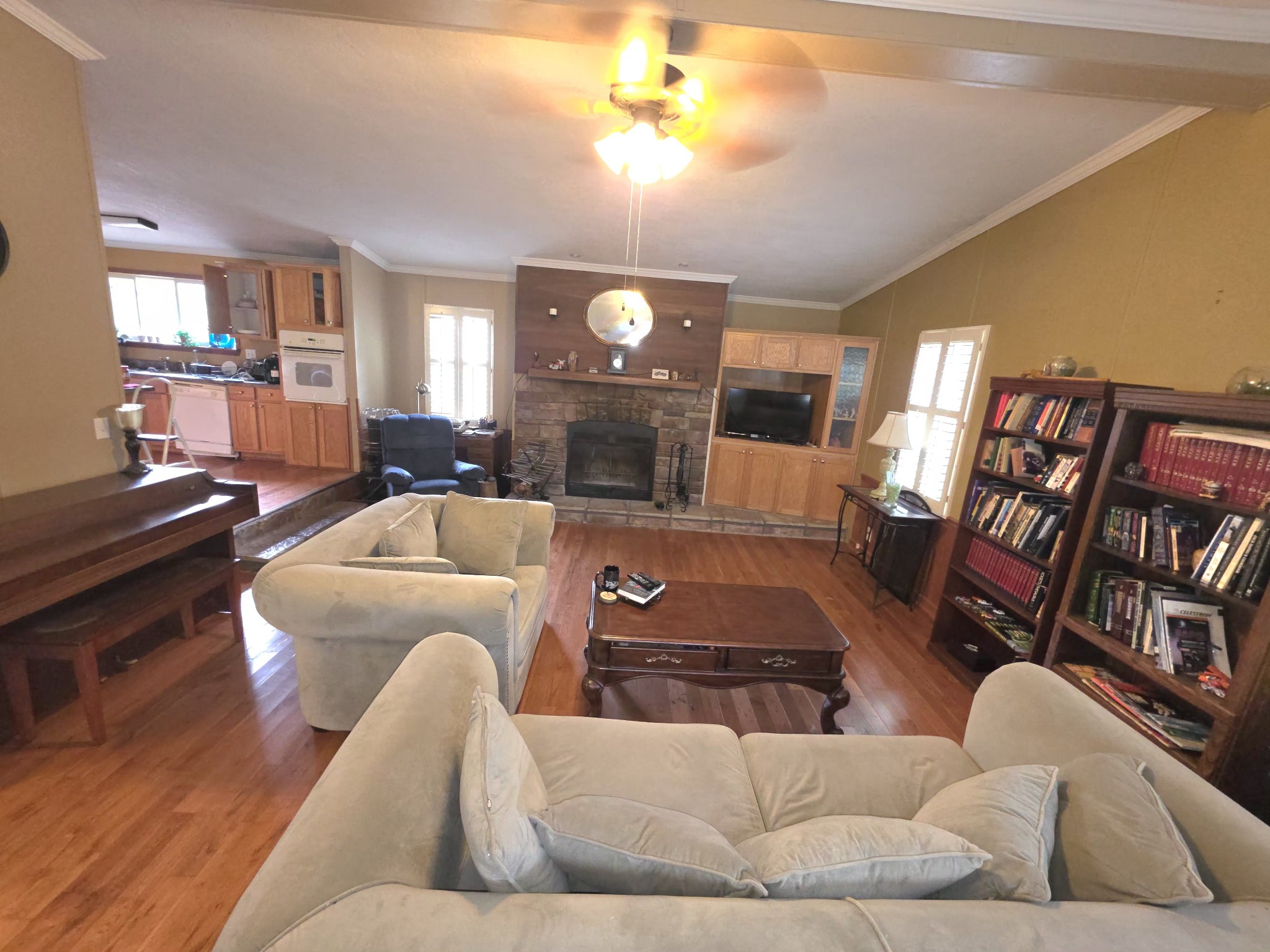 579 Canoe Branch Rd