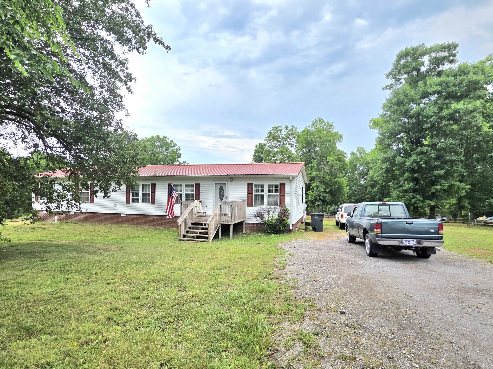 579 Canoe Branch Rd