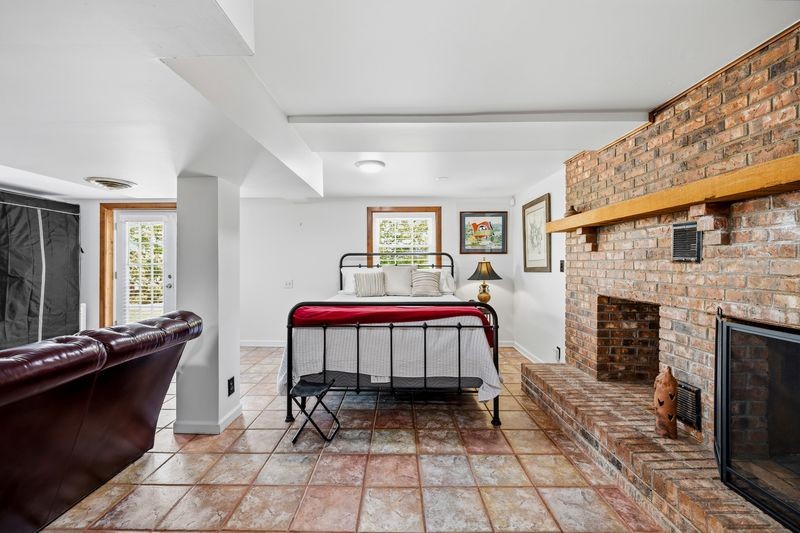 116 Catalpa Dr
