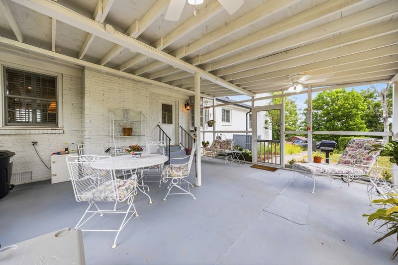 116 Catalpa Dr