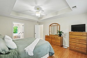 808 Overhills Dr