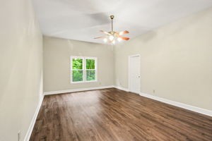 808 Overhills Dr