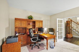 808 Overhills Dr