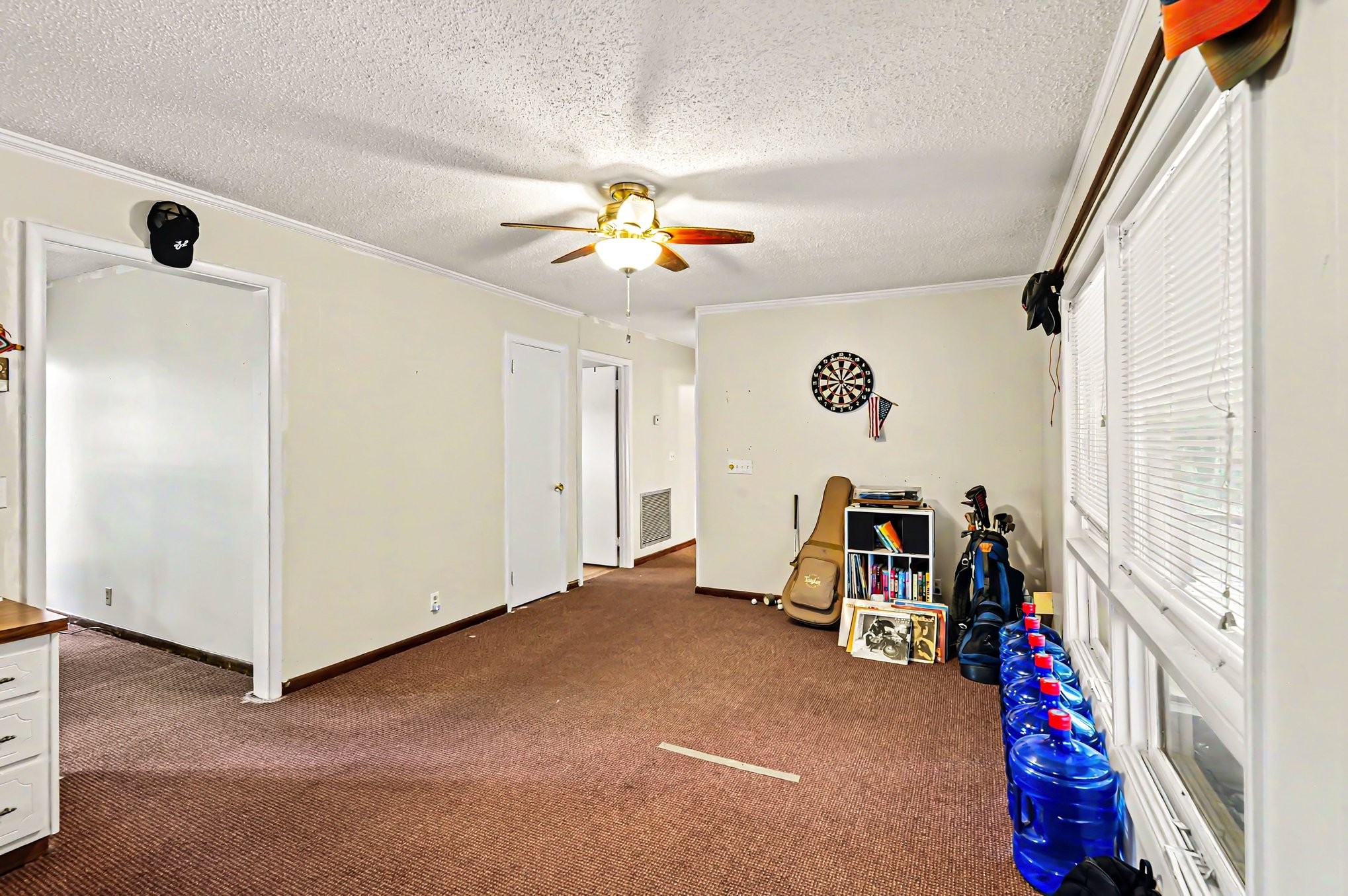 695 Overlook Dr