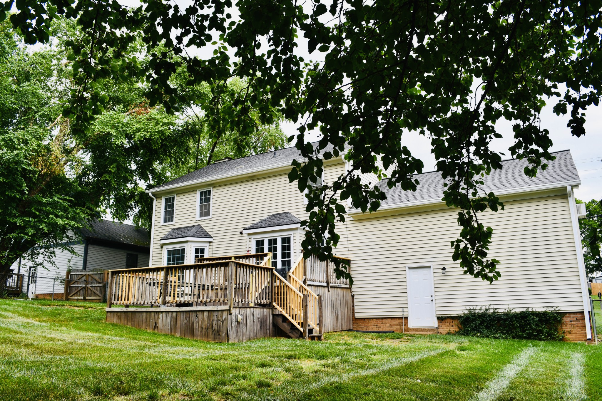 2030 Hidden Cove Rd
