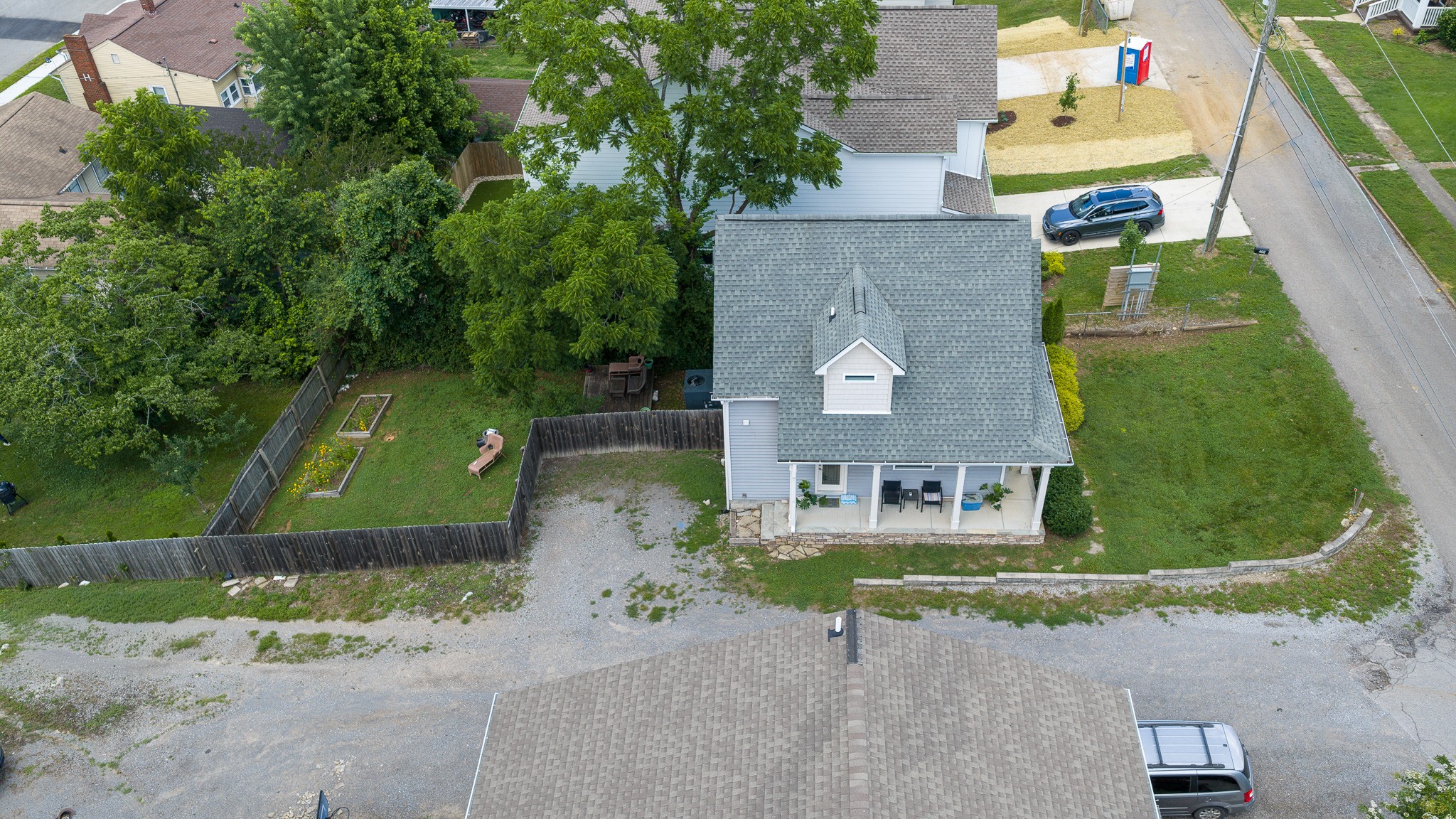 404 Lawrence St
