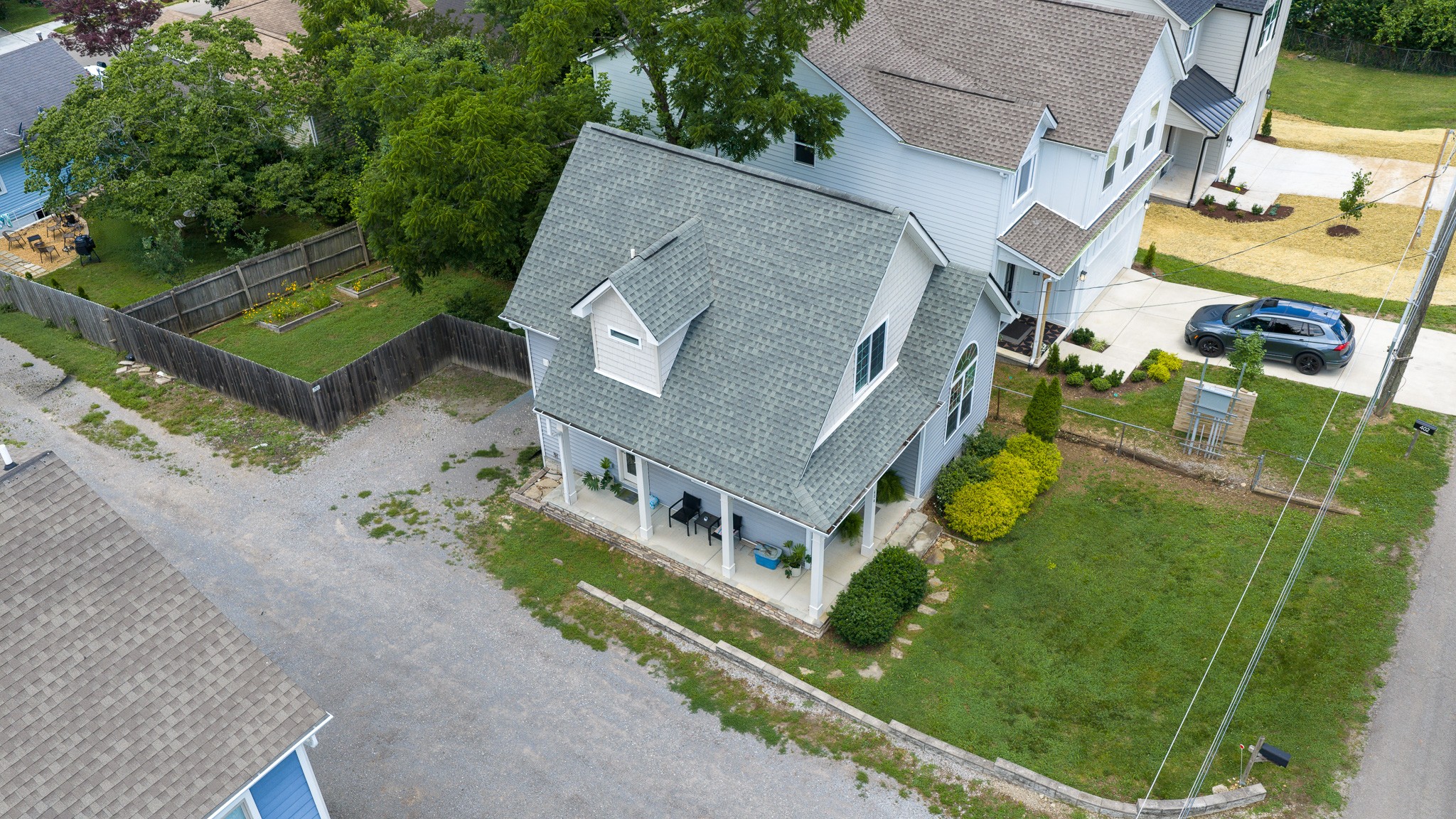 404 Lawrence St