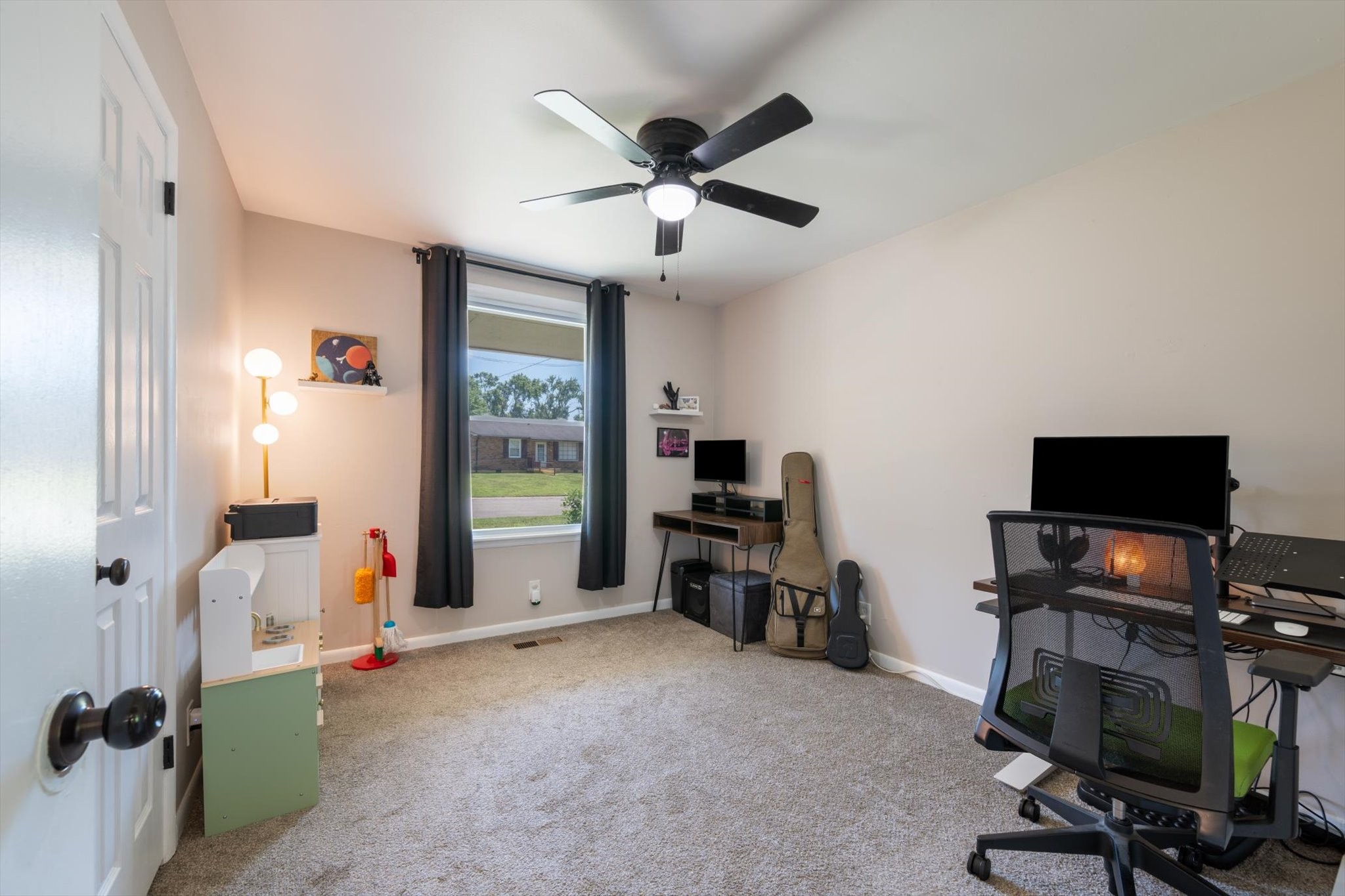 4848 Whittier Dr