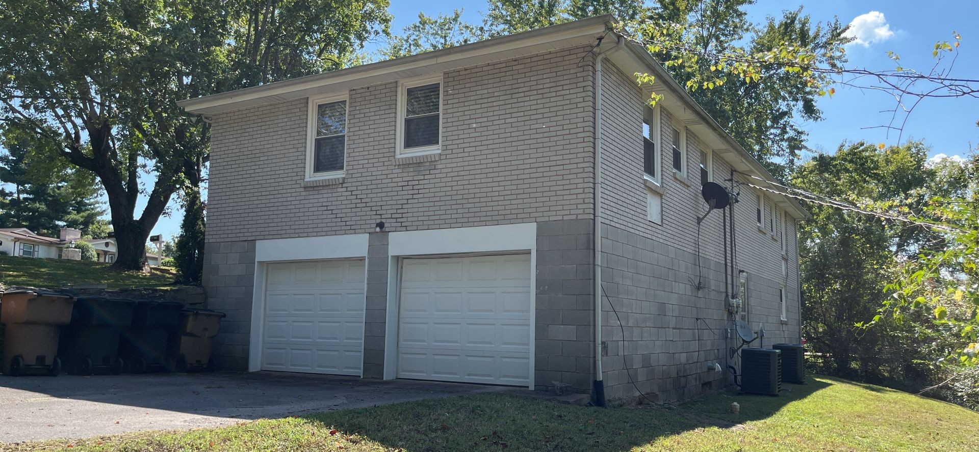 2716 Donna Hill Dr