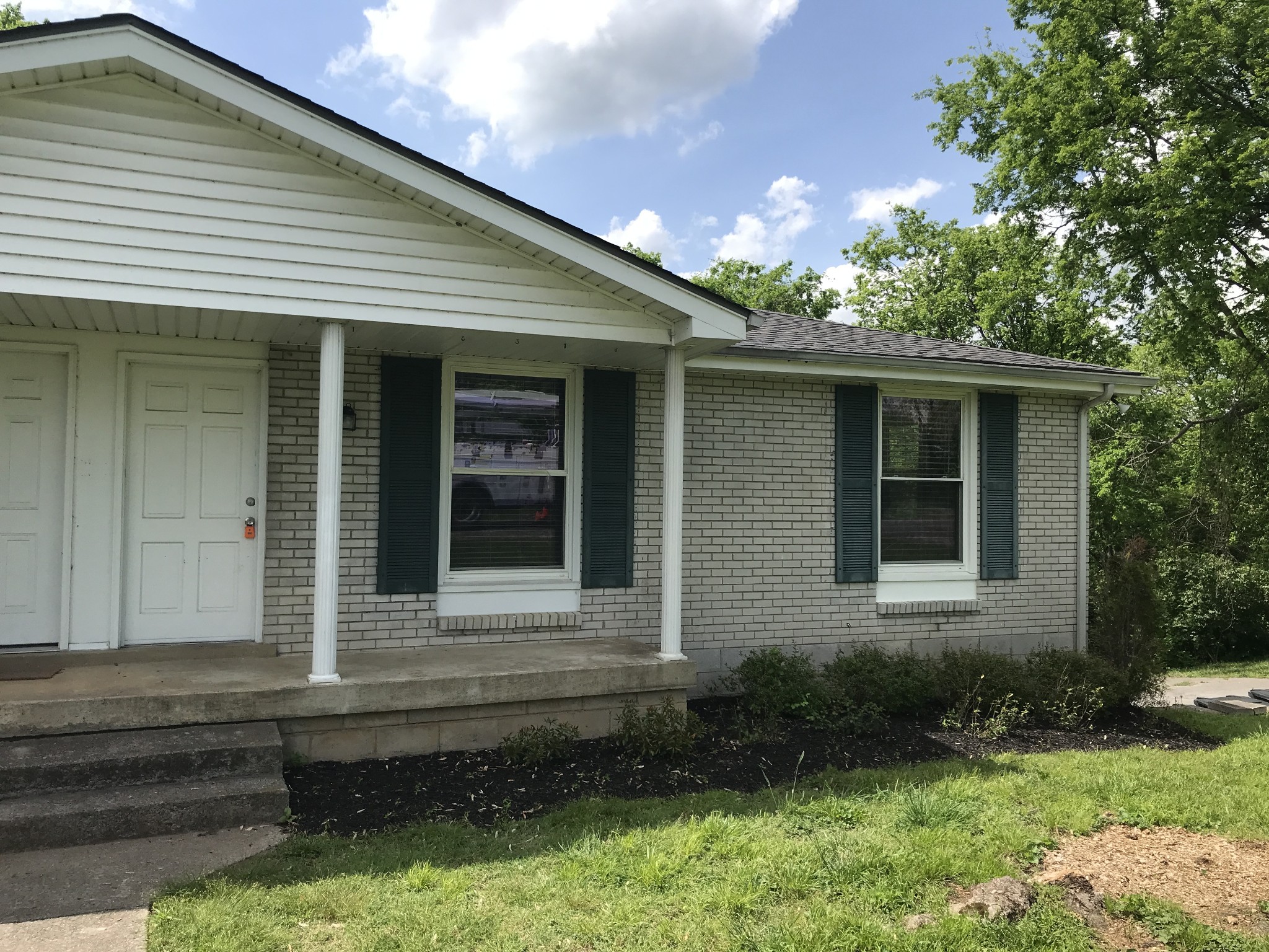 2716 Donna Hill Dr